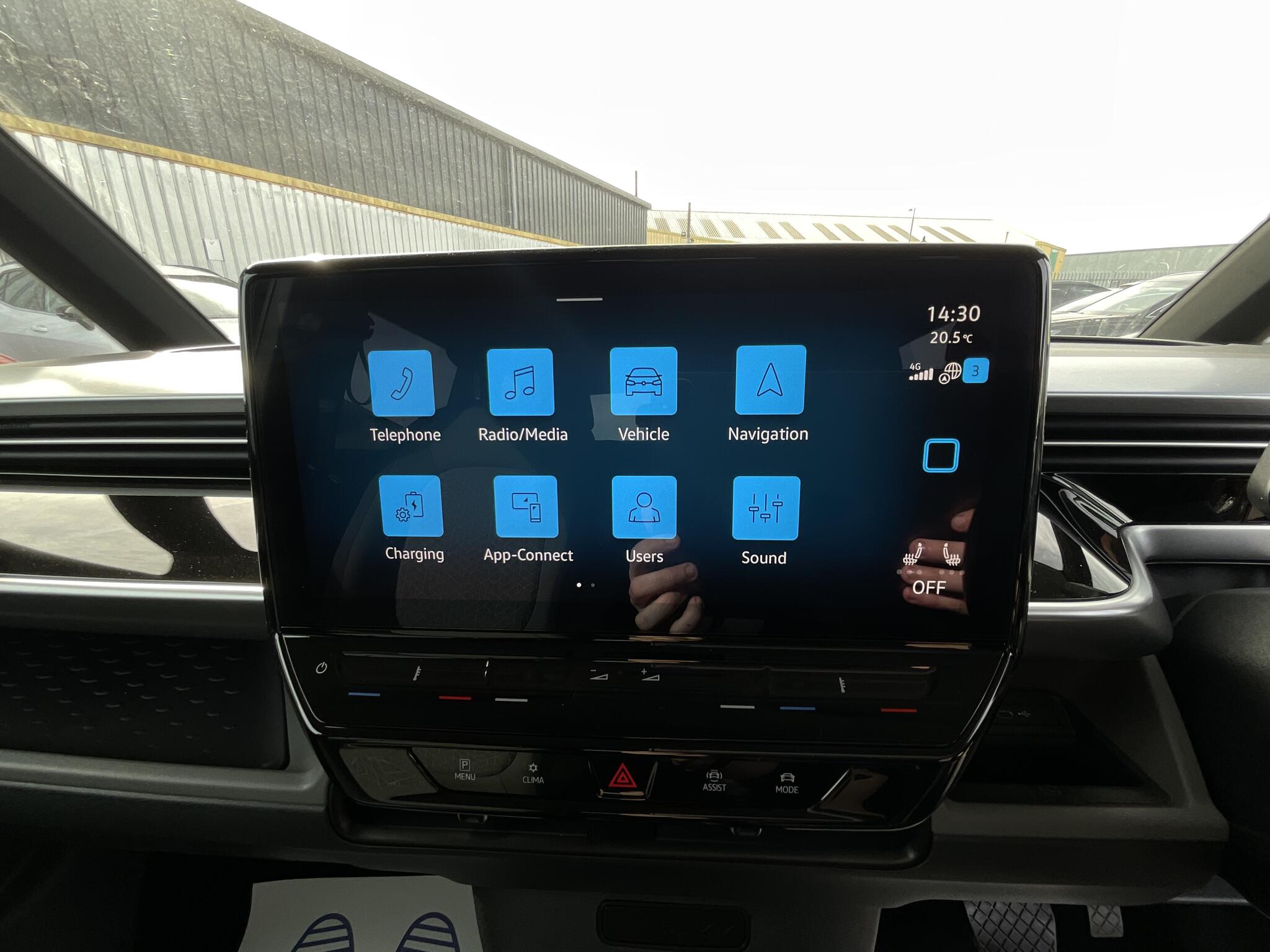 Volkswagen Id. Buzz view 24