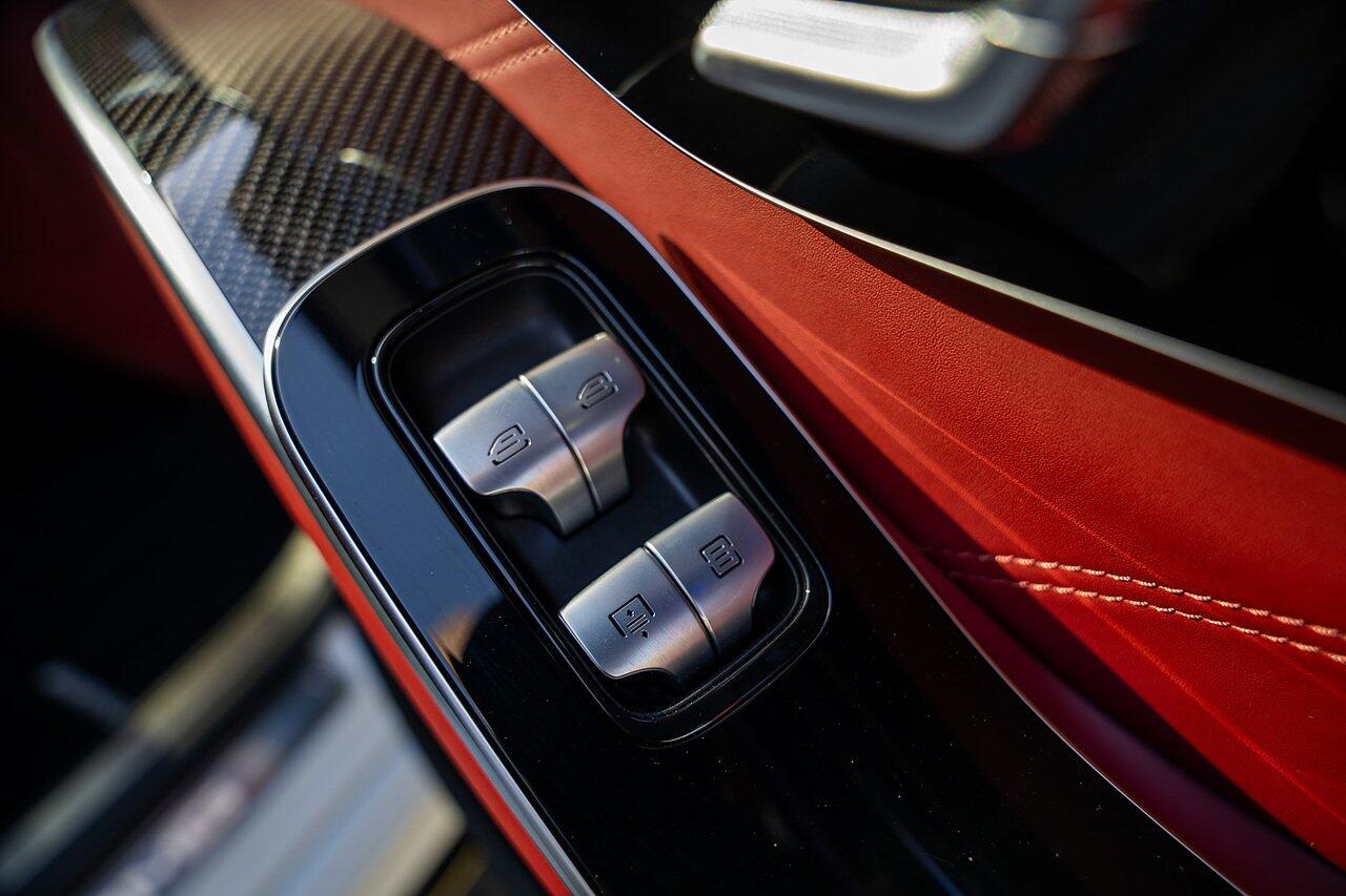 Mercedes-Benz S-Class view 99
