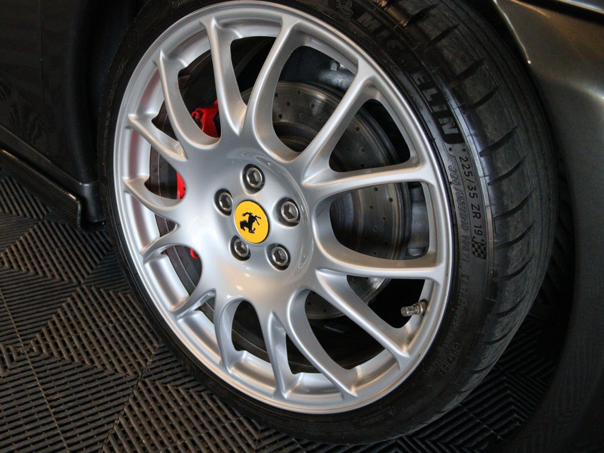 Ferrari F430 view 9