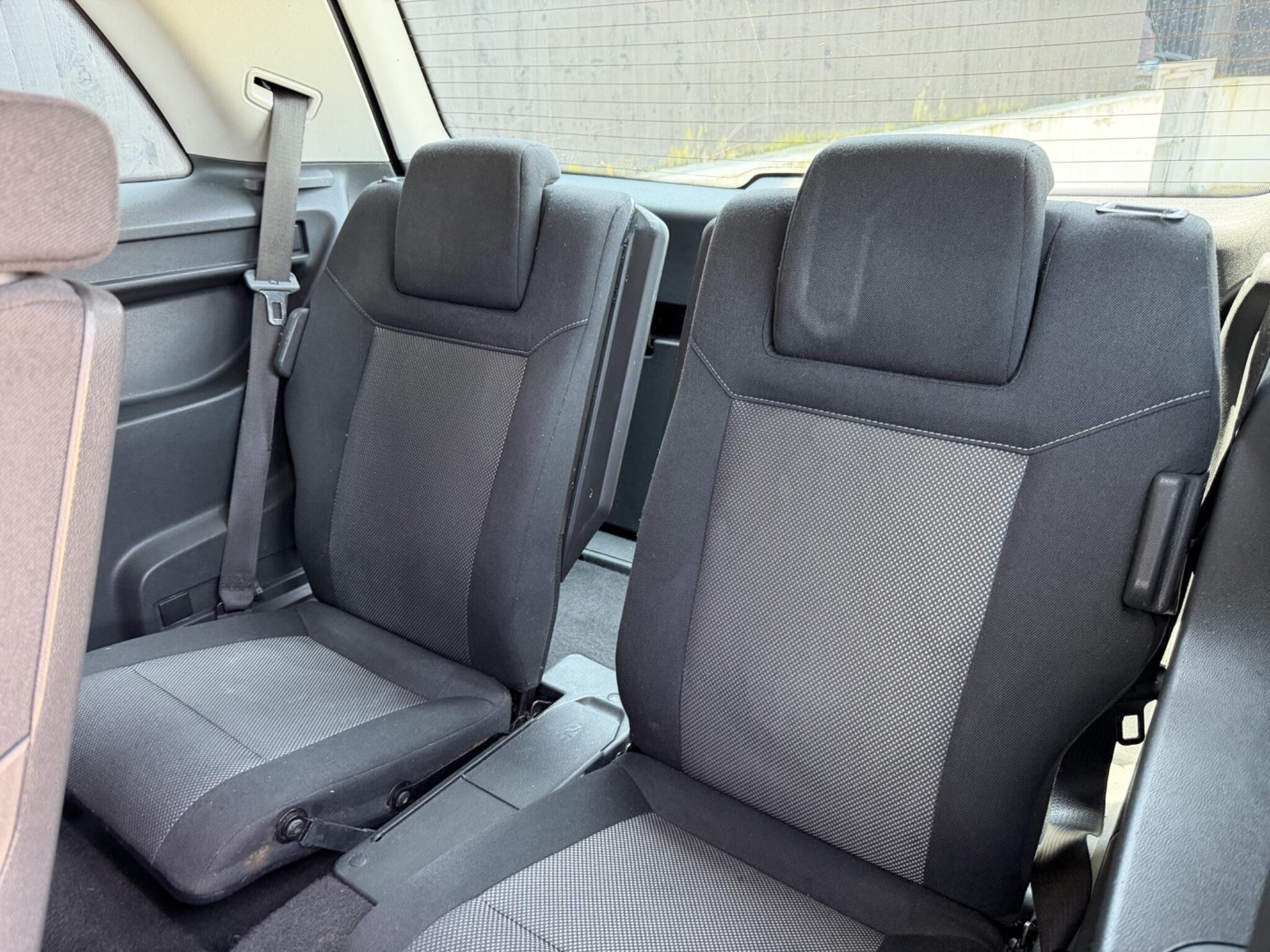 Vauxhall Zafira view 14