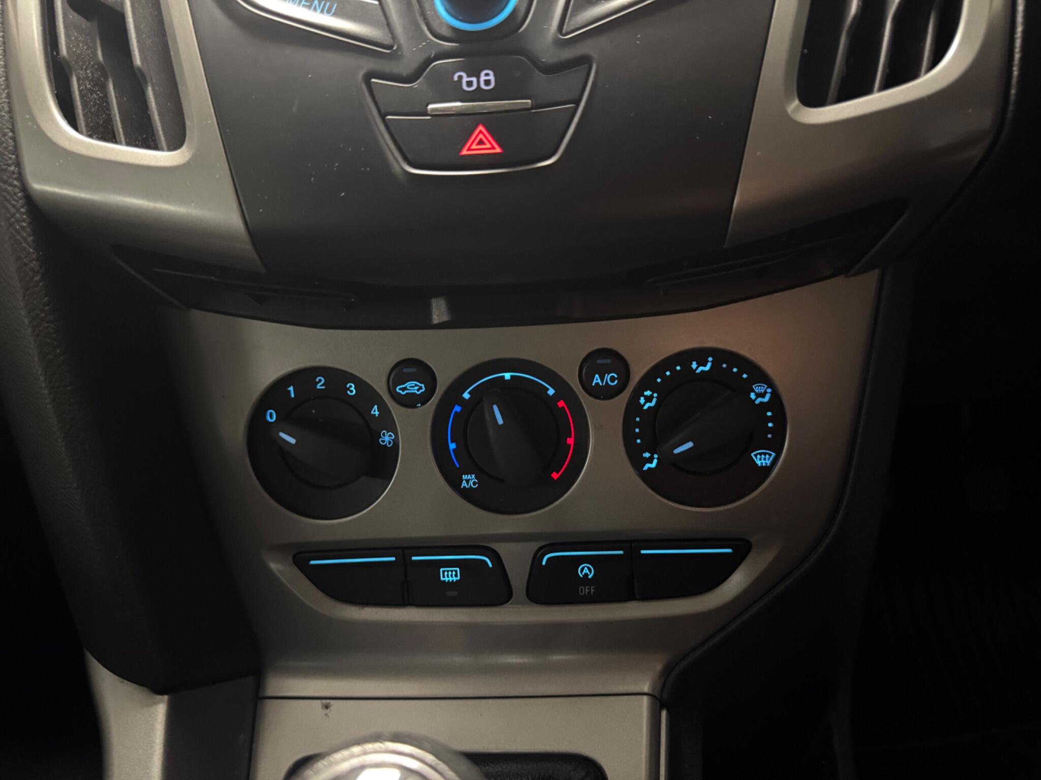 2014 Ford Focus 1.6 TDCi Edge Euro 5 (s/s) 5dr • 59,000 miles image 23