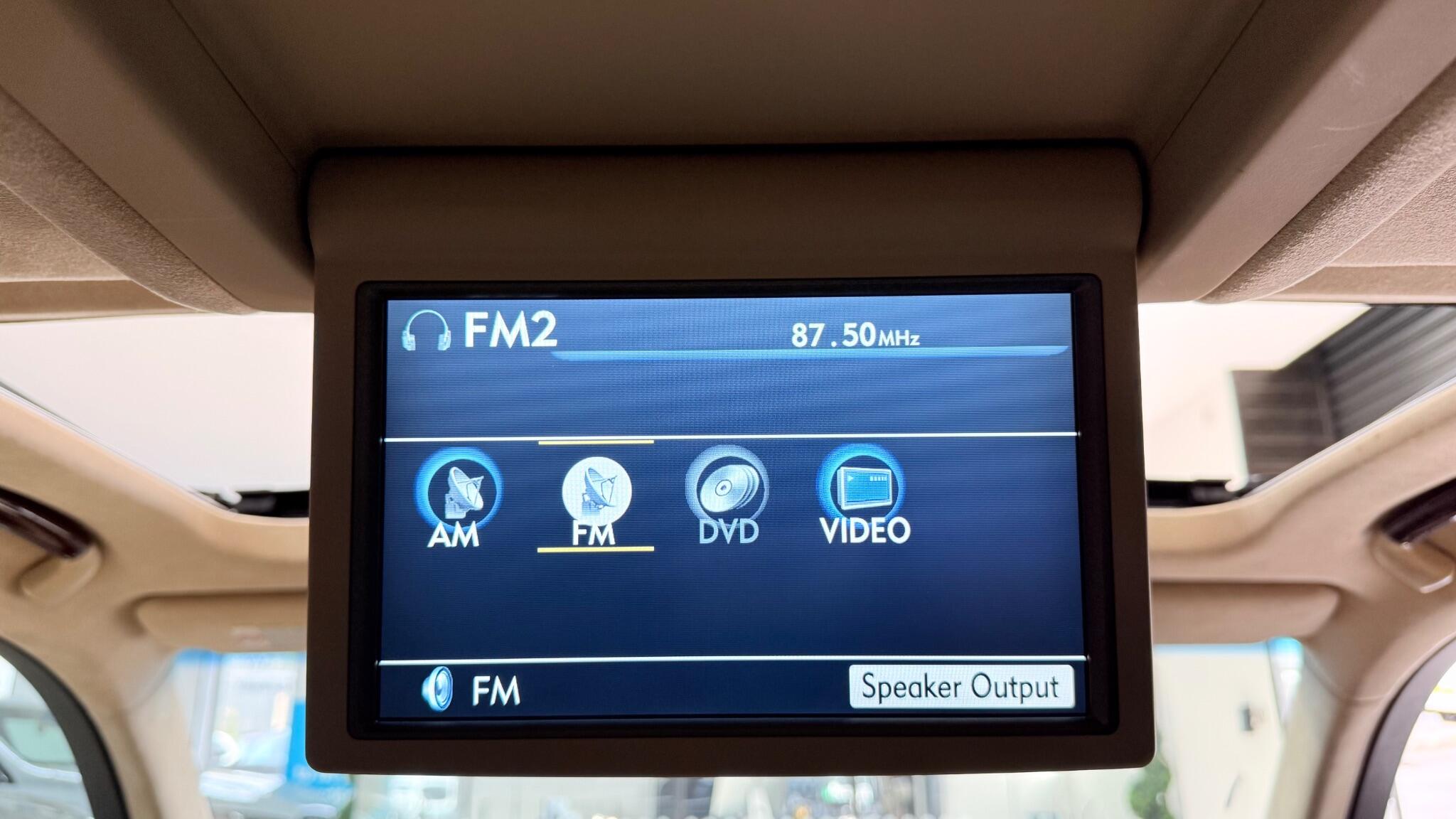 Lexus LS view 10
