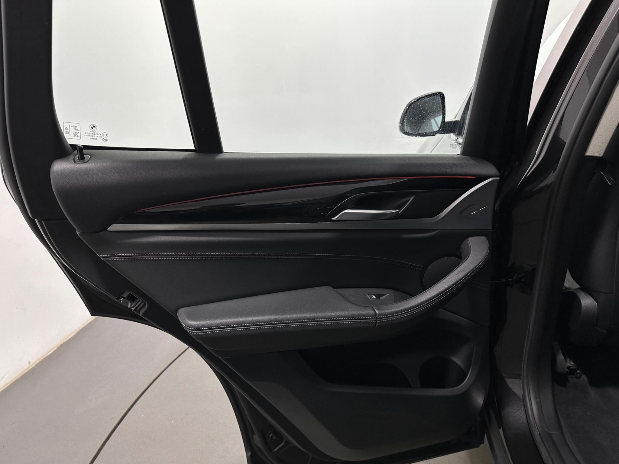 BMW X3 view 42