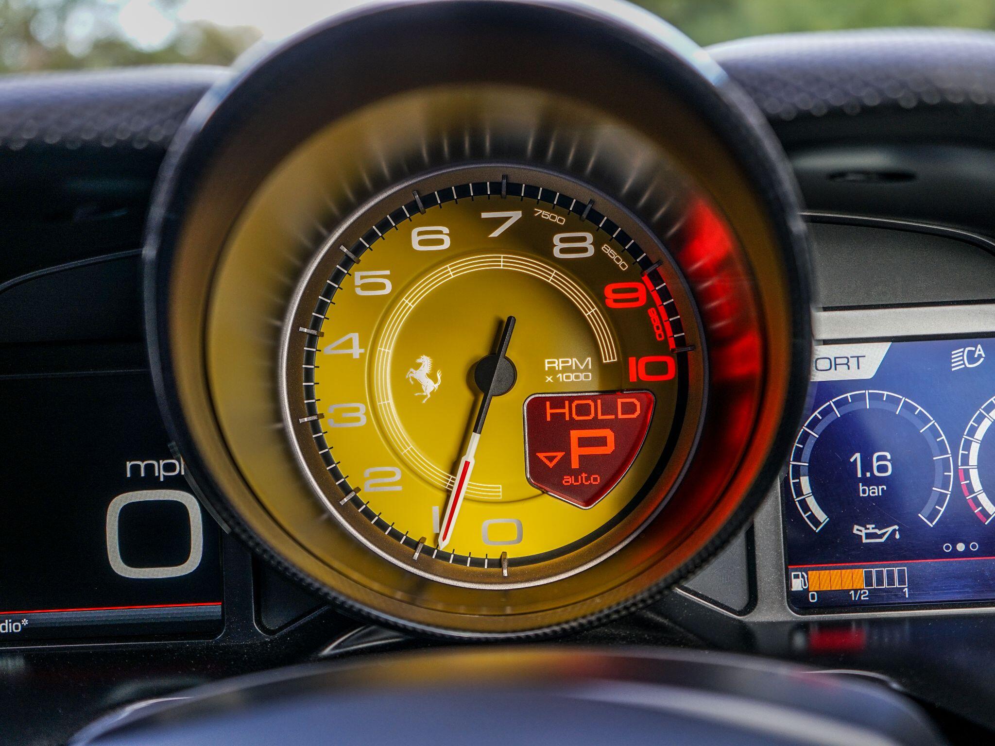 Ferrari 812 view 38