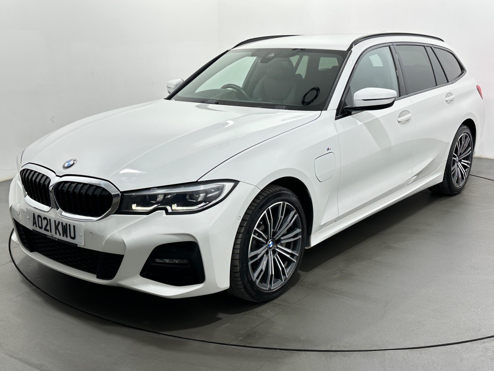 BMW 3 Series view 55
