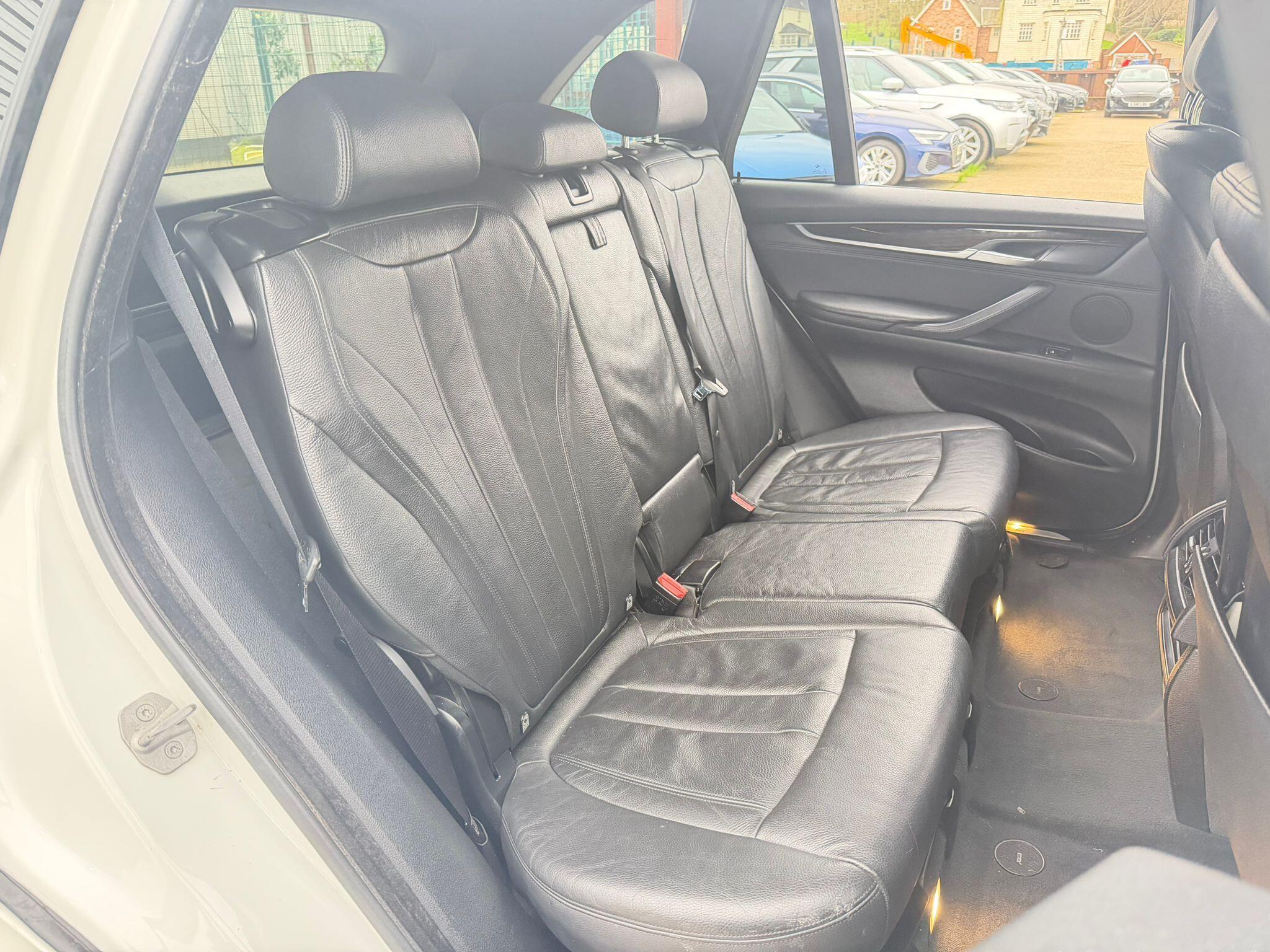 BMW X5 view 19