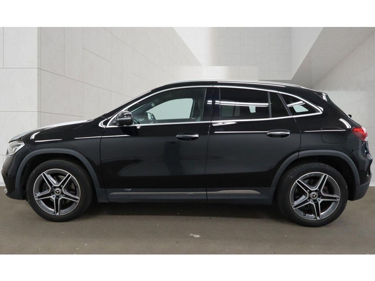 Mercedes-Benz Gla view 6
