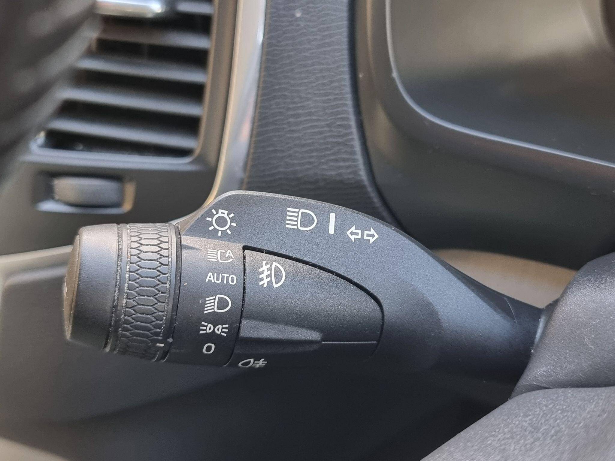 Volvo XC90 view 39