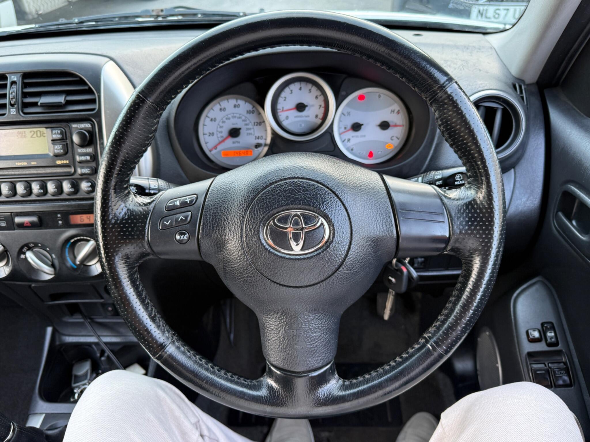 Toyota RAV4 - Image 30