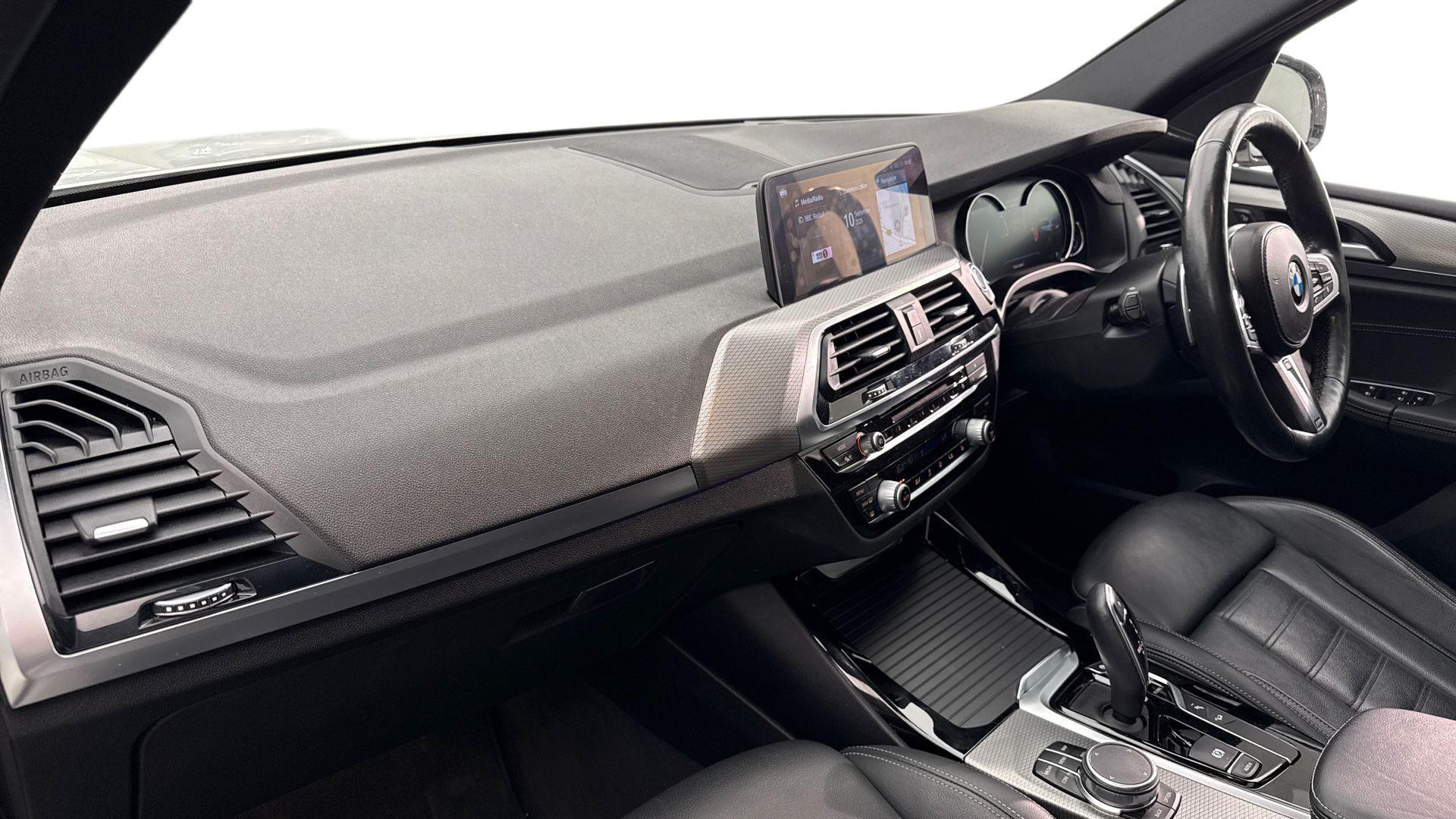 BMW X3 view 7