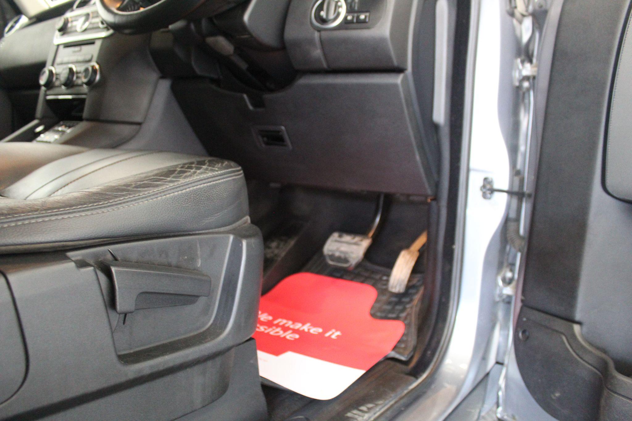 Land Rover Discovery view 54
