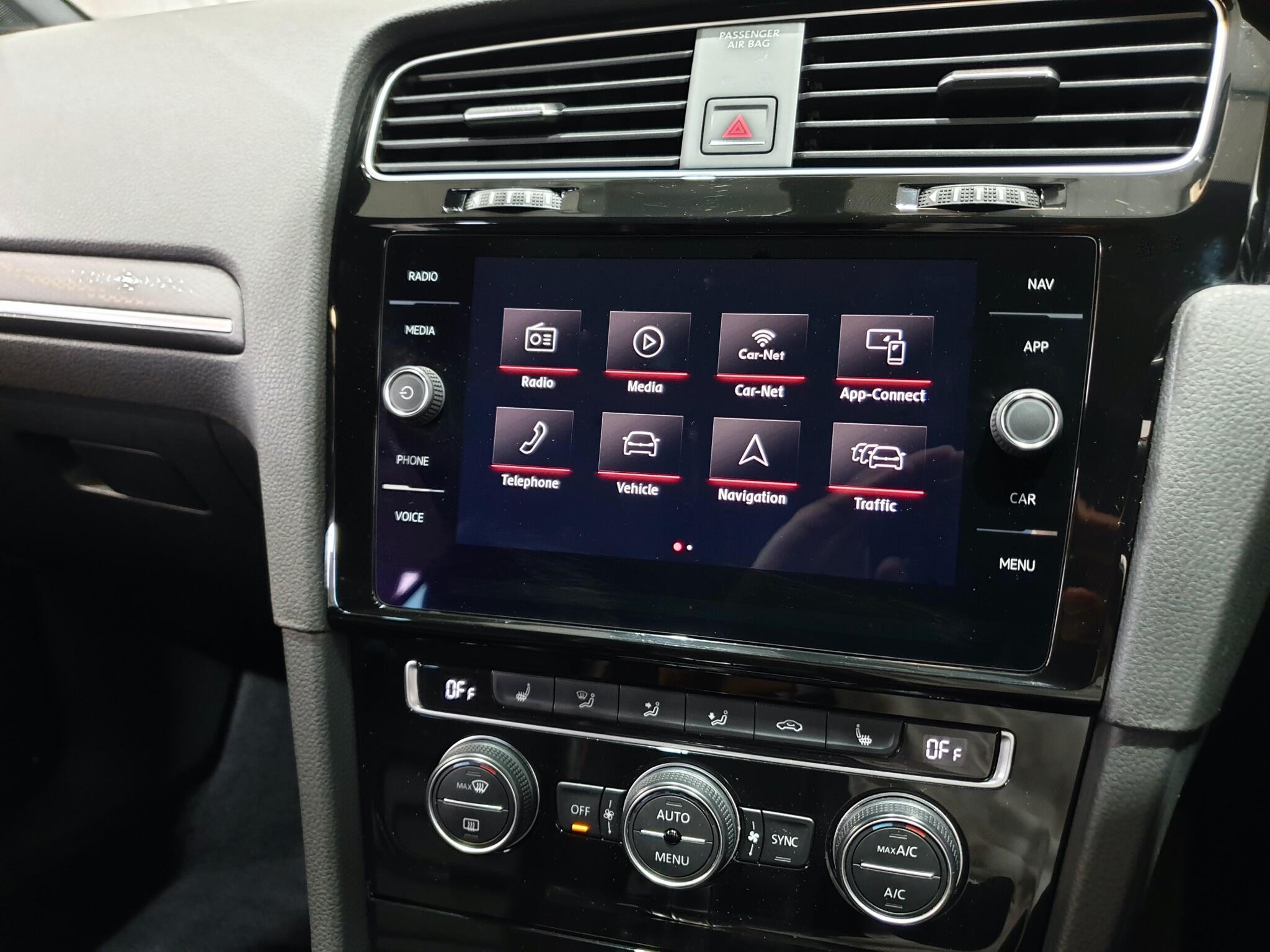 Volkswagen Golf view 69