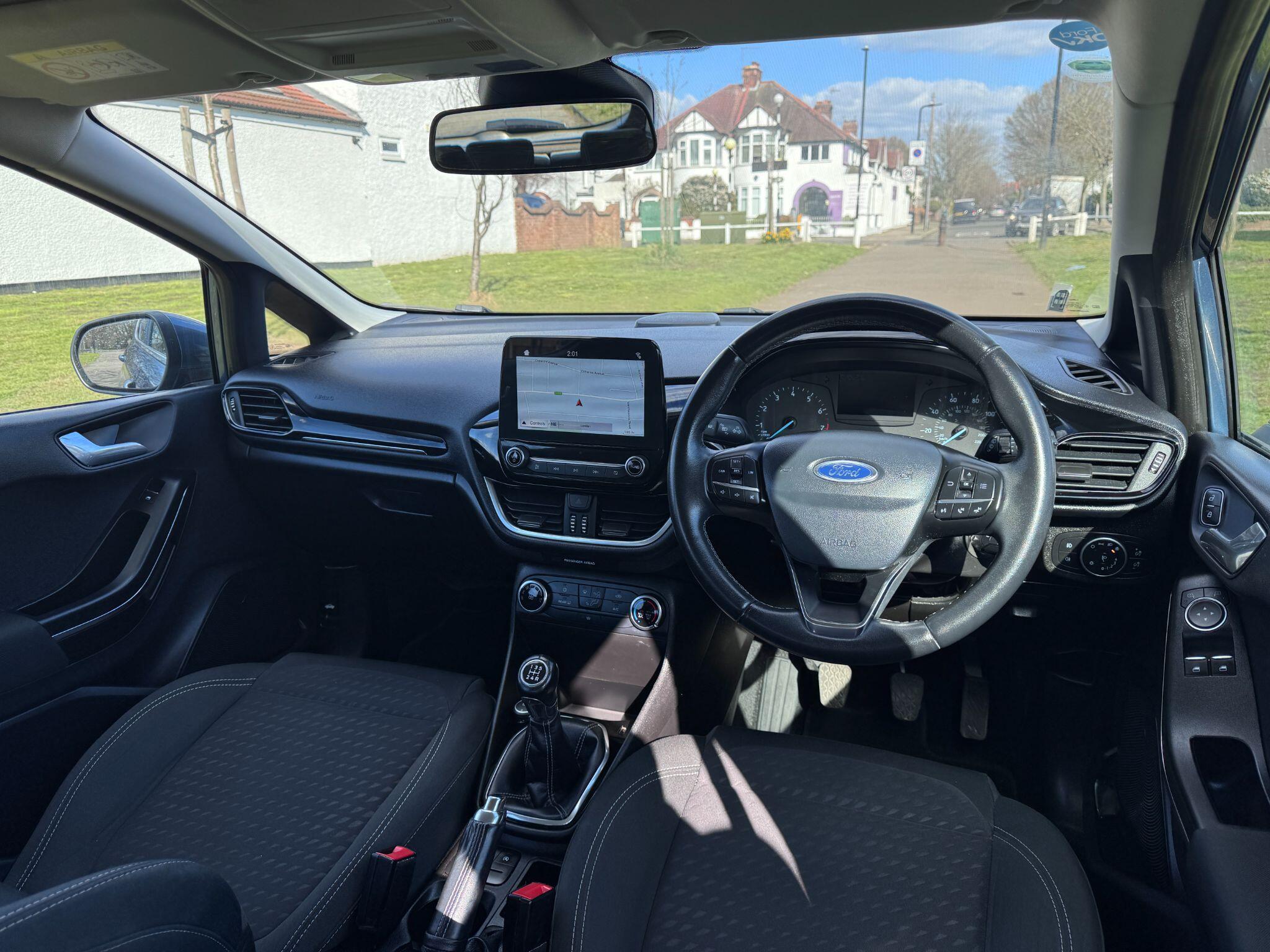 2017 Ford Fiesta image 12