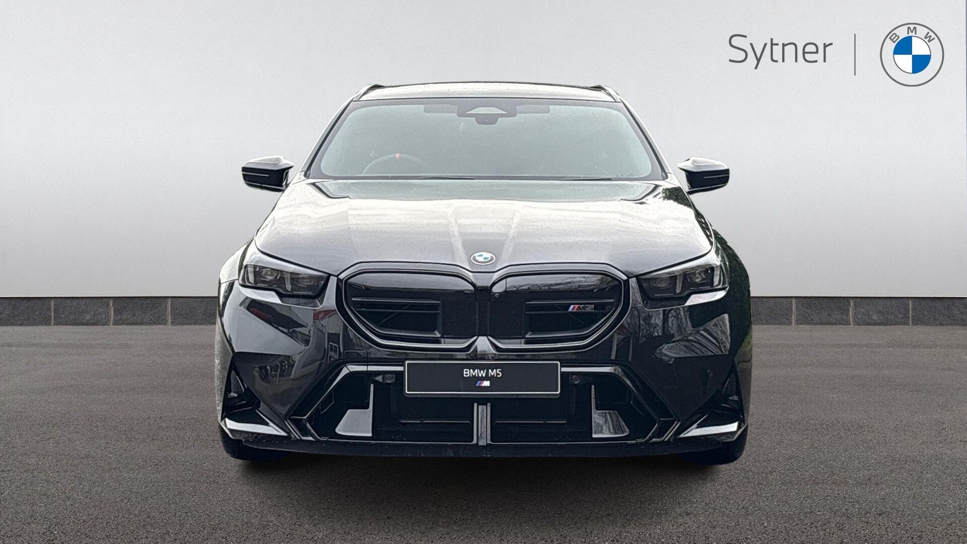 BMW M5 view 16