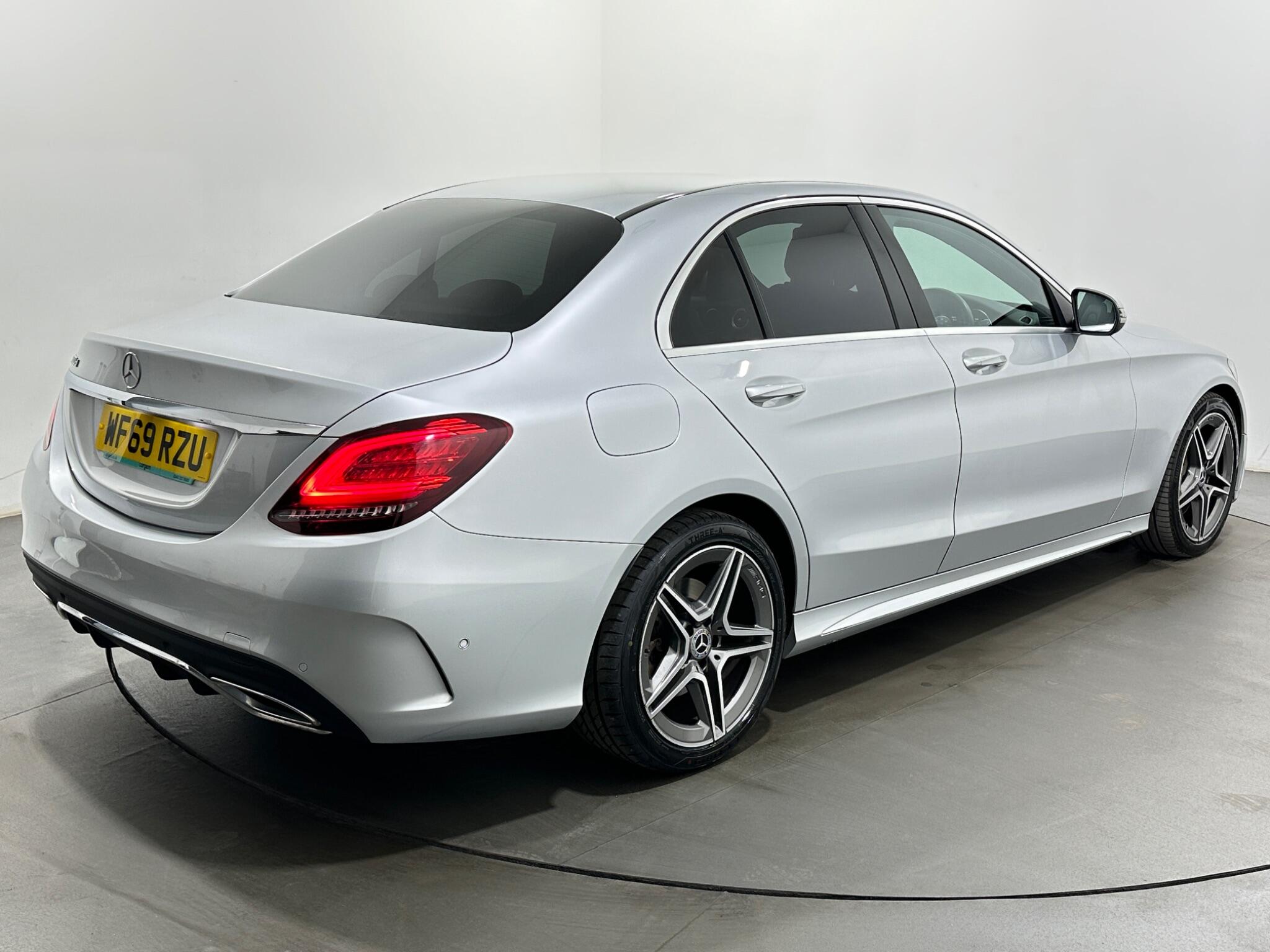 Mercedes-Benz C-Class view 53