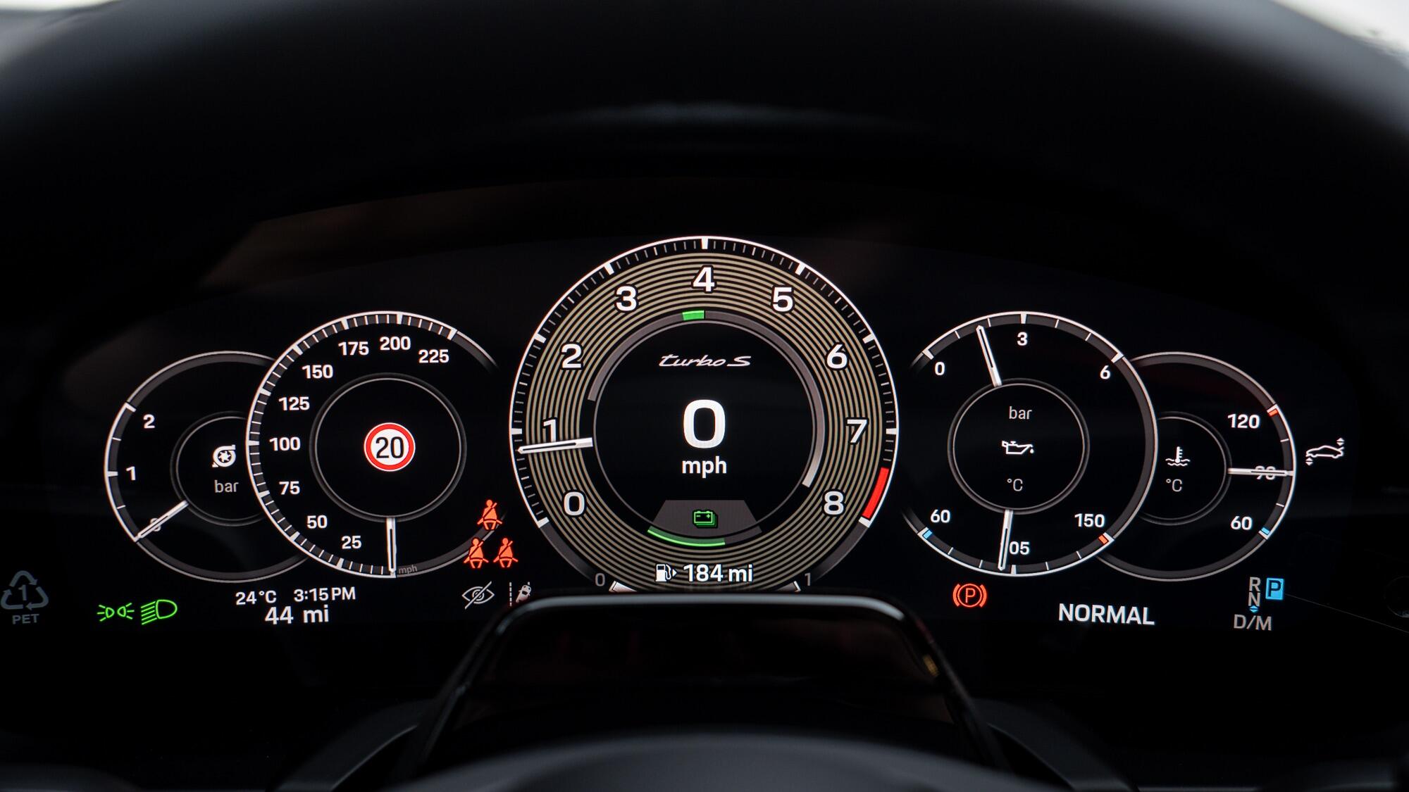 Porsche 911 view 38