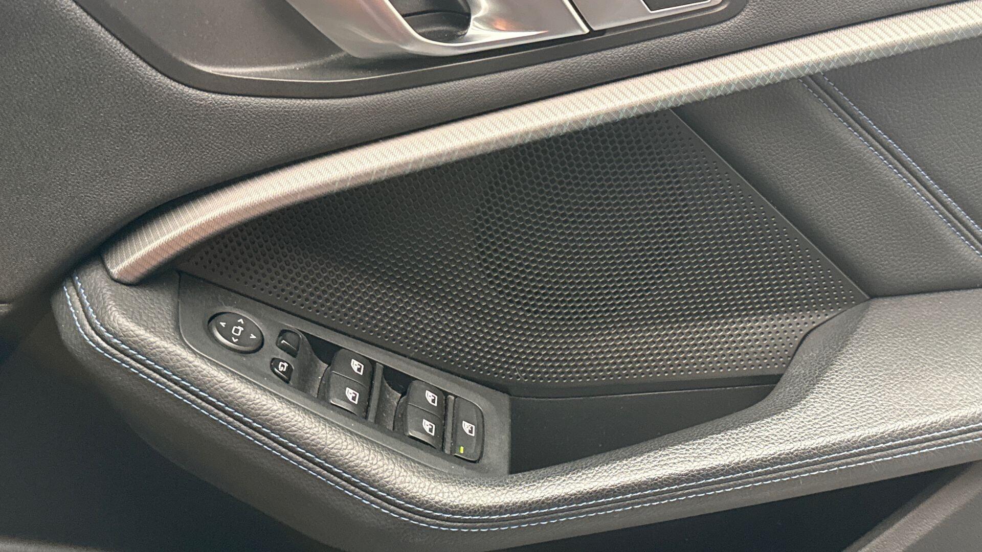 BMW 1 Series view 21