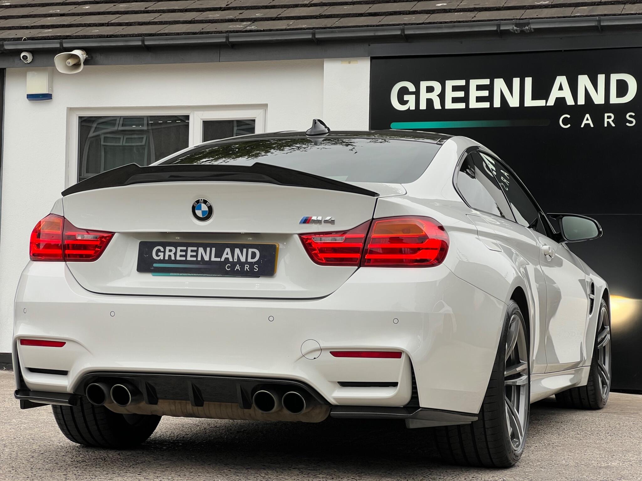 BMW M4 view 35