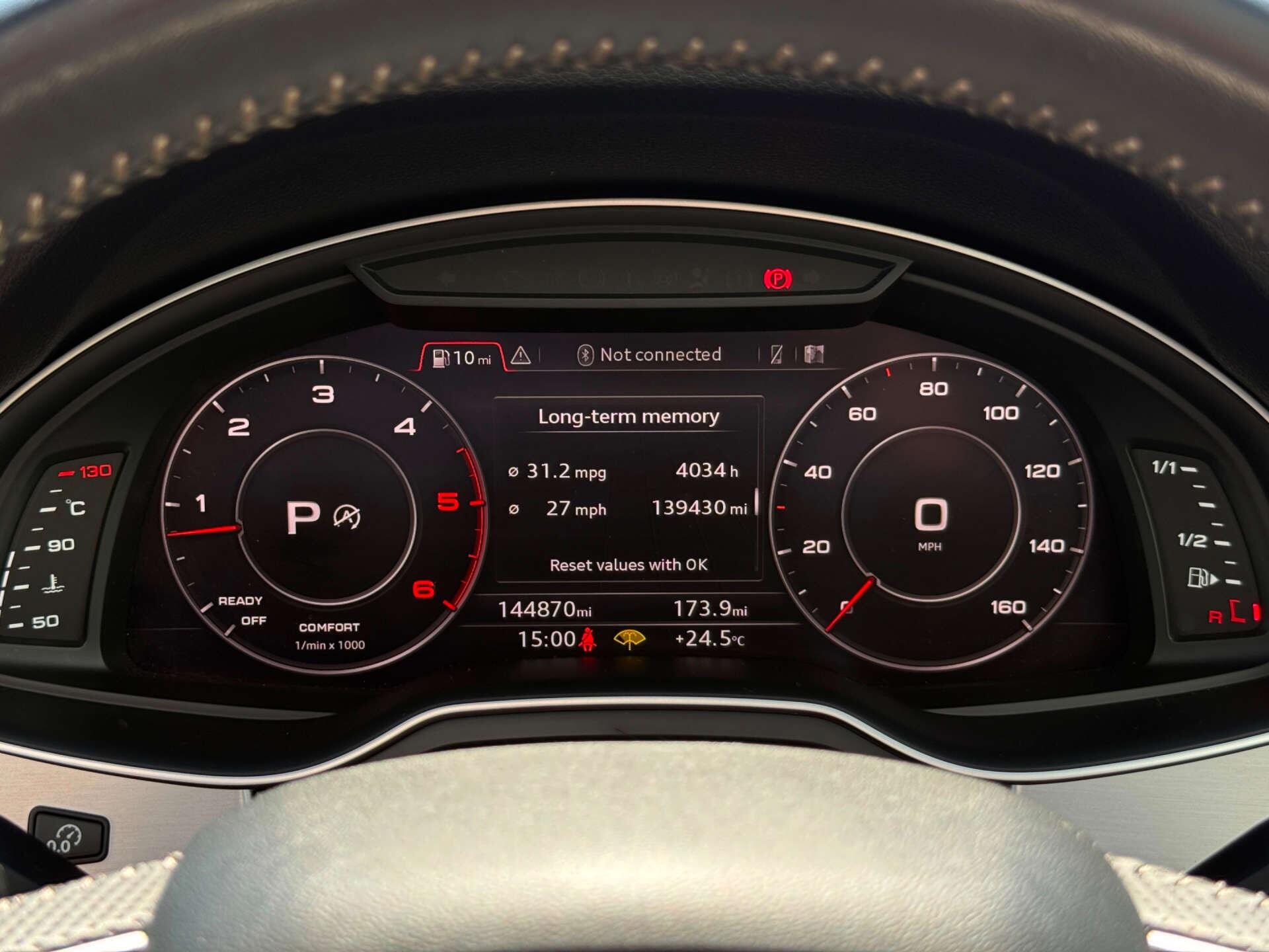 Audi Q7 view 57
