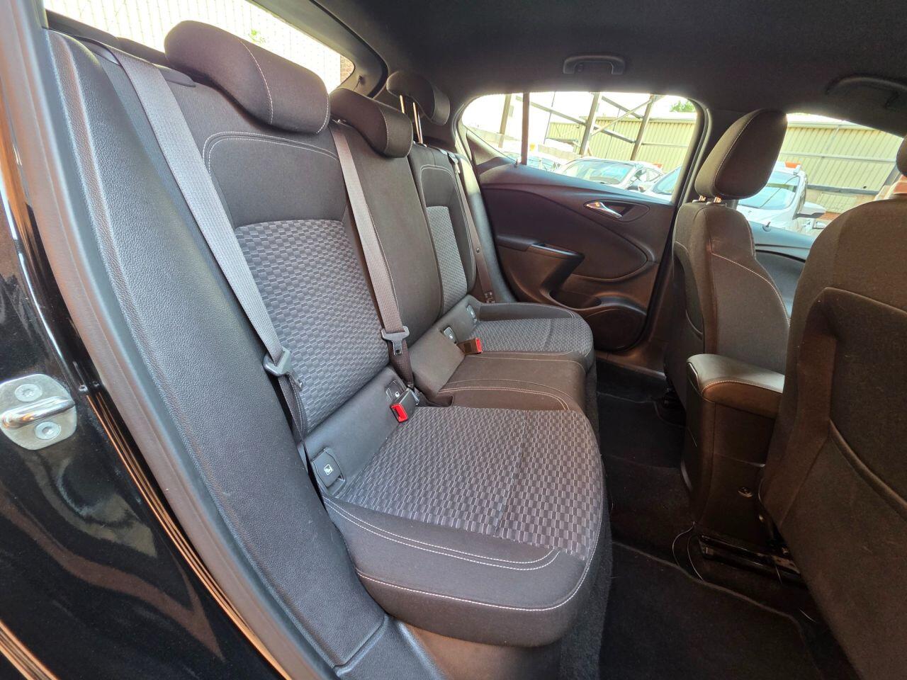 Vauxhall Astra view 47