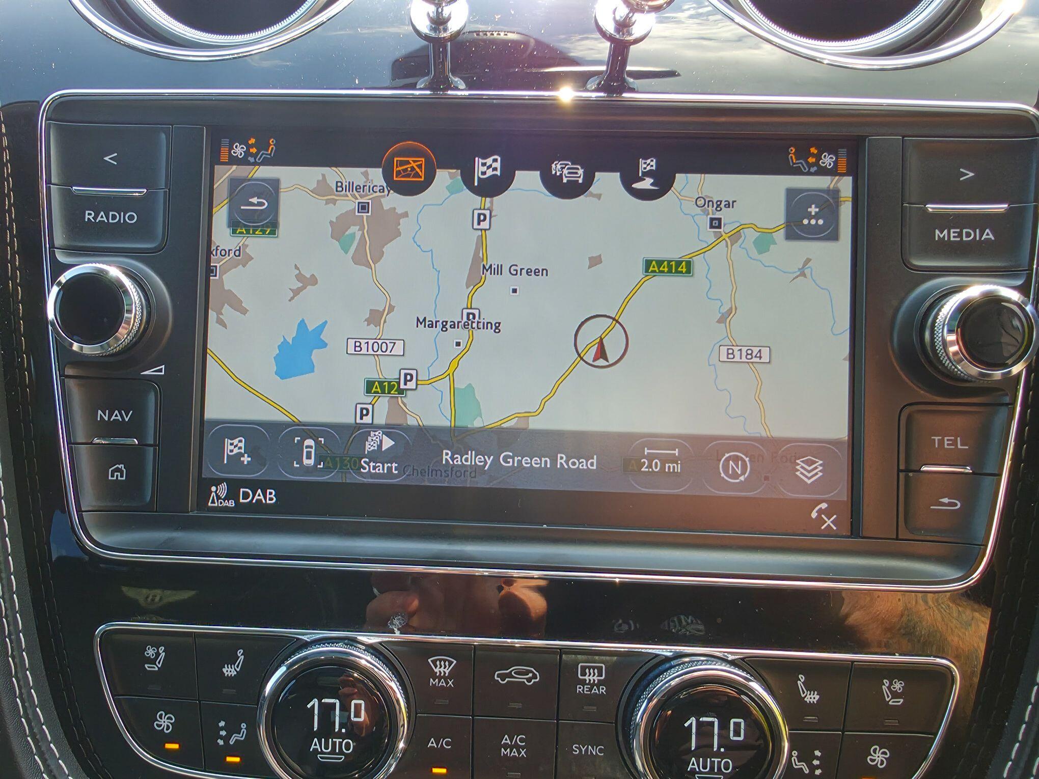 Bentley Bentayga view 19
