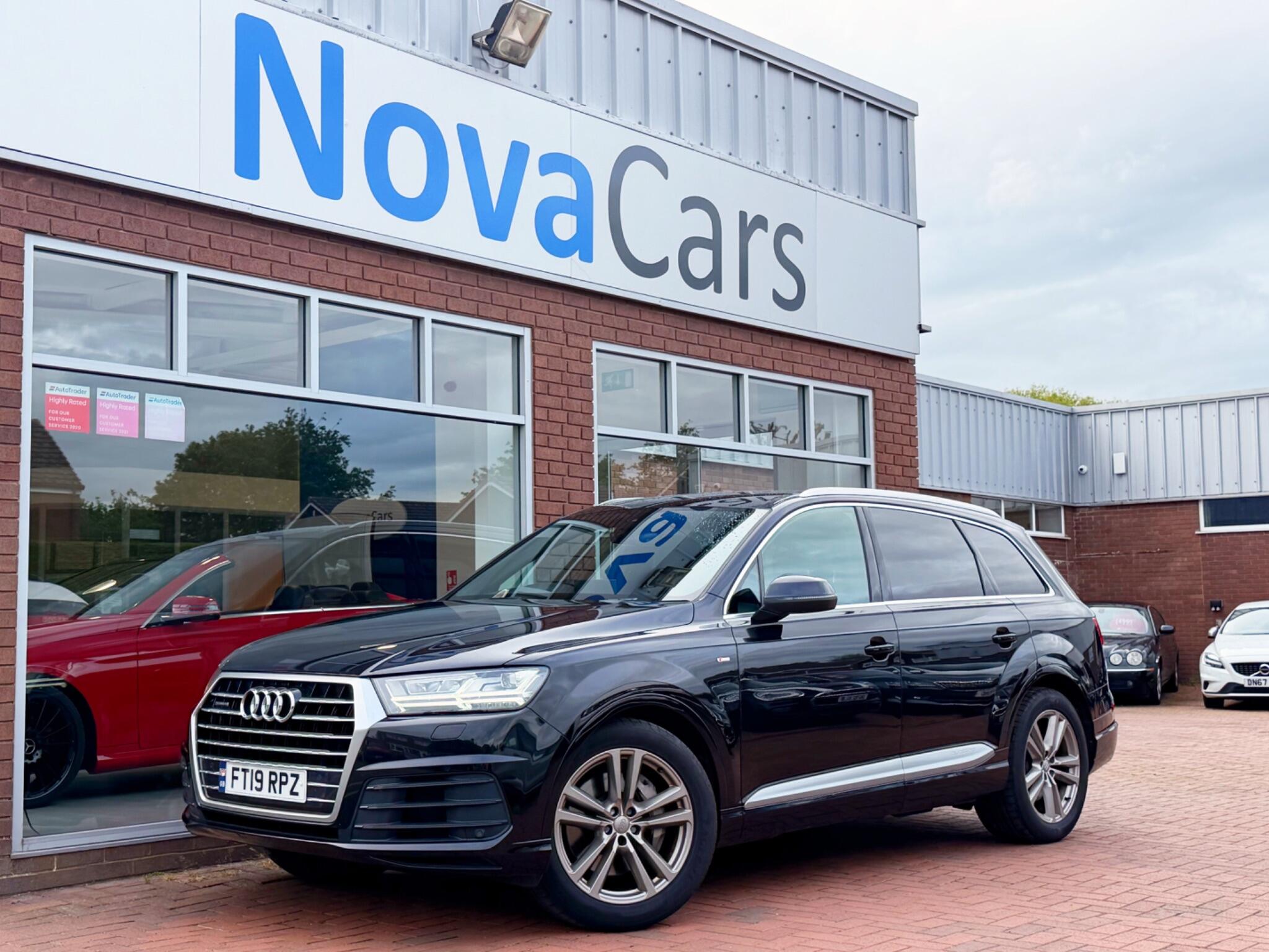 Audi Q7 view 60