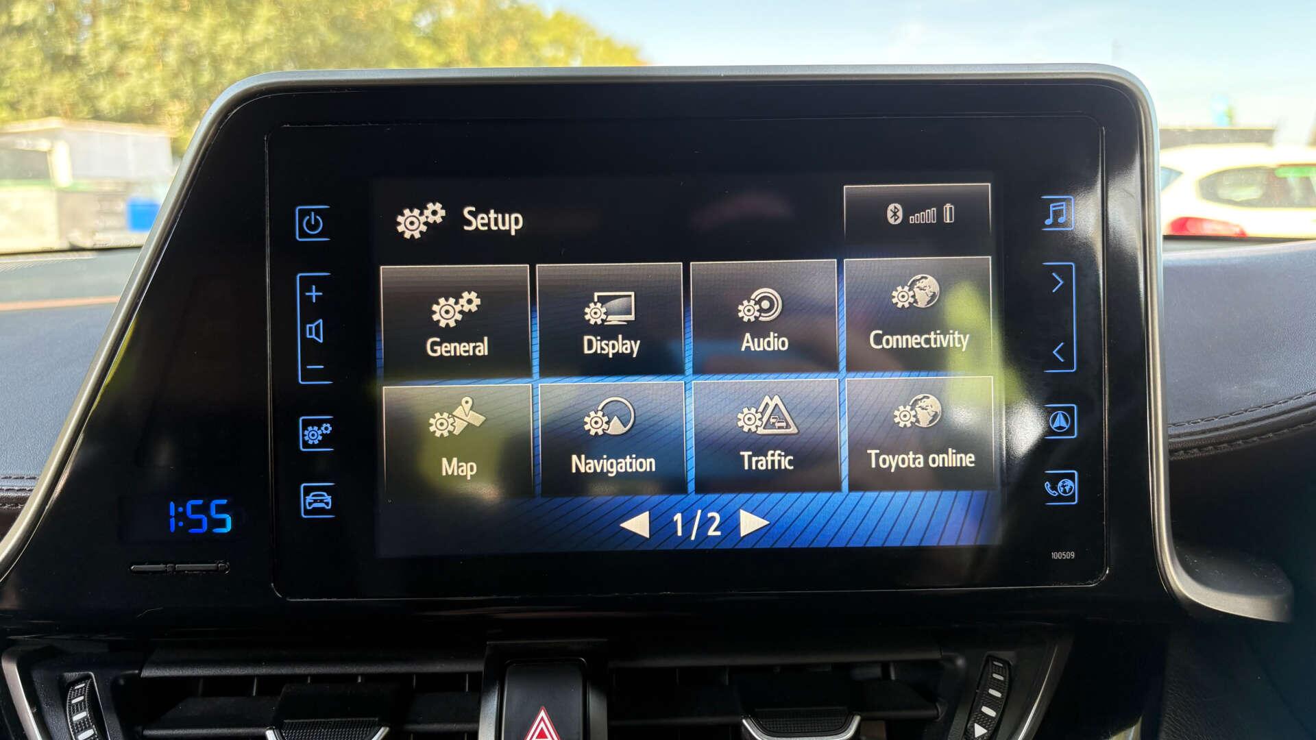 Toyota C-HR view 27