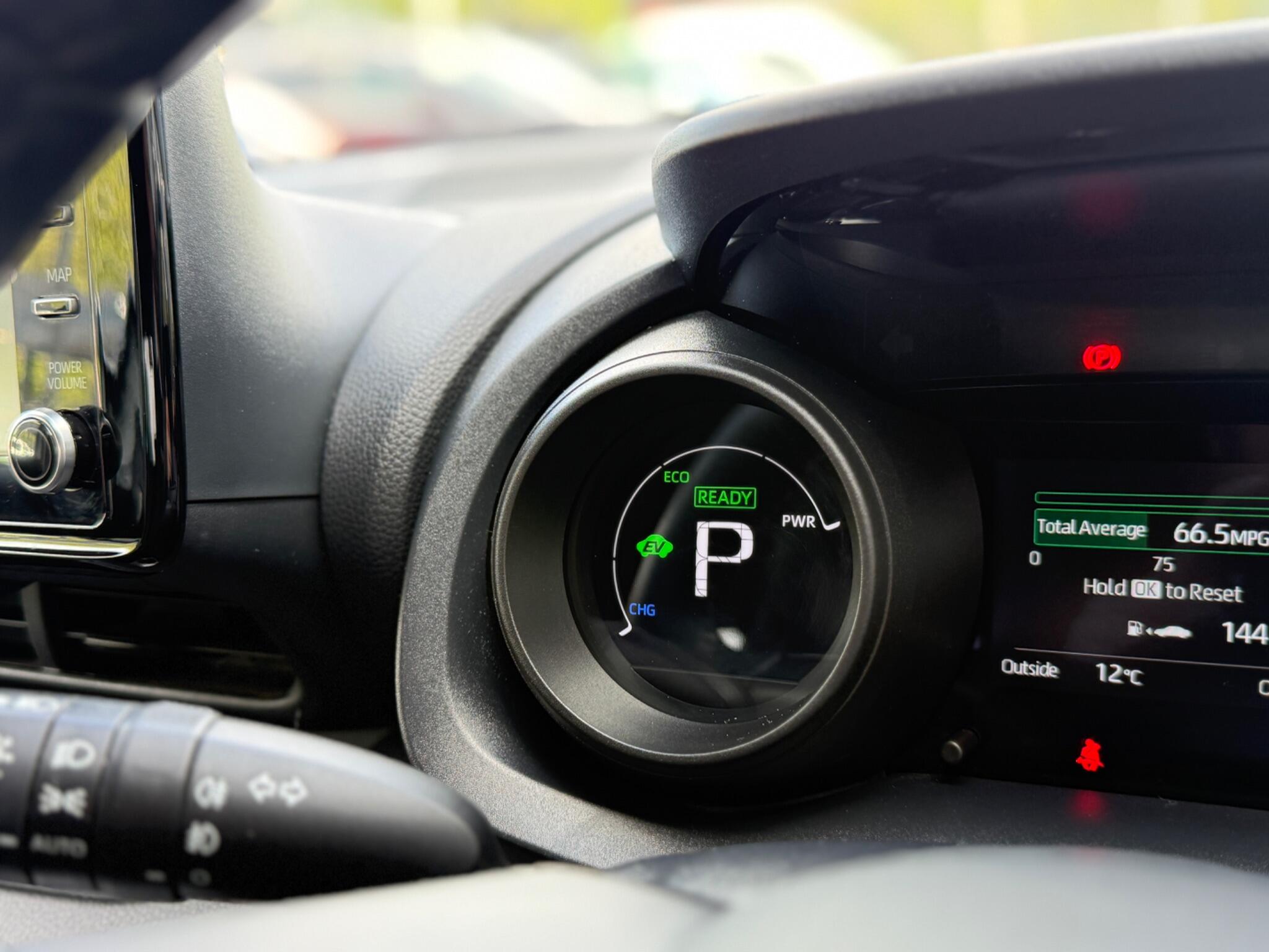 Toyota Yaris view 62