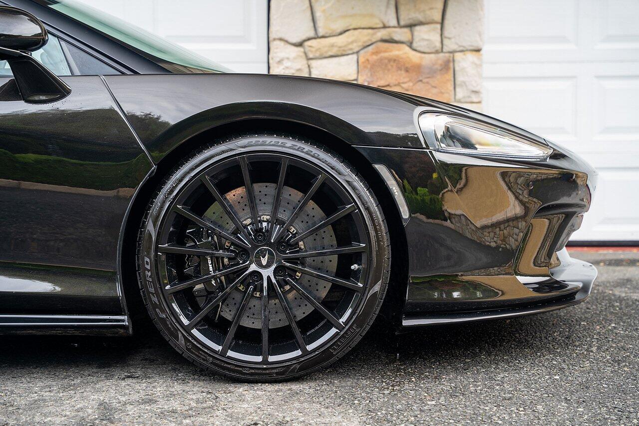McLaren GT view 5