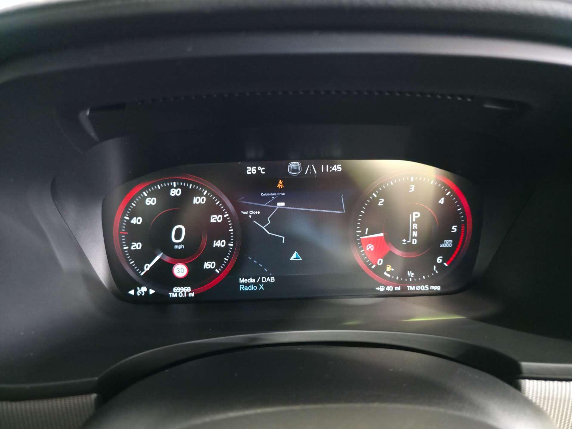 Volvo S90 view 29