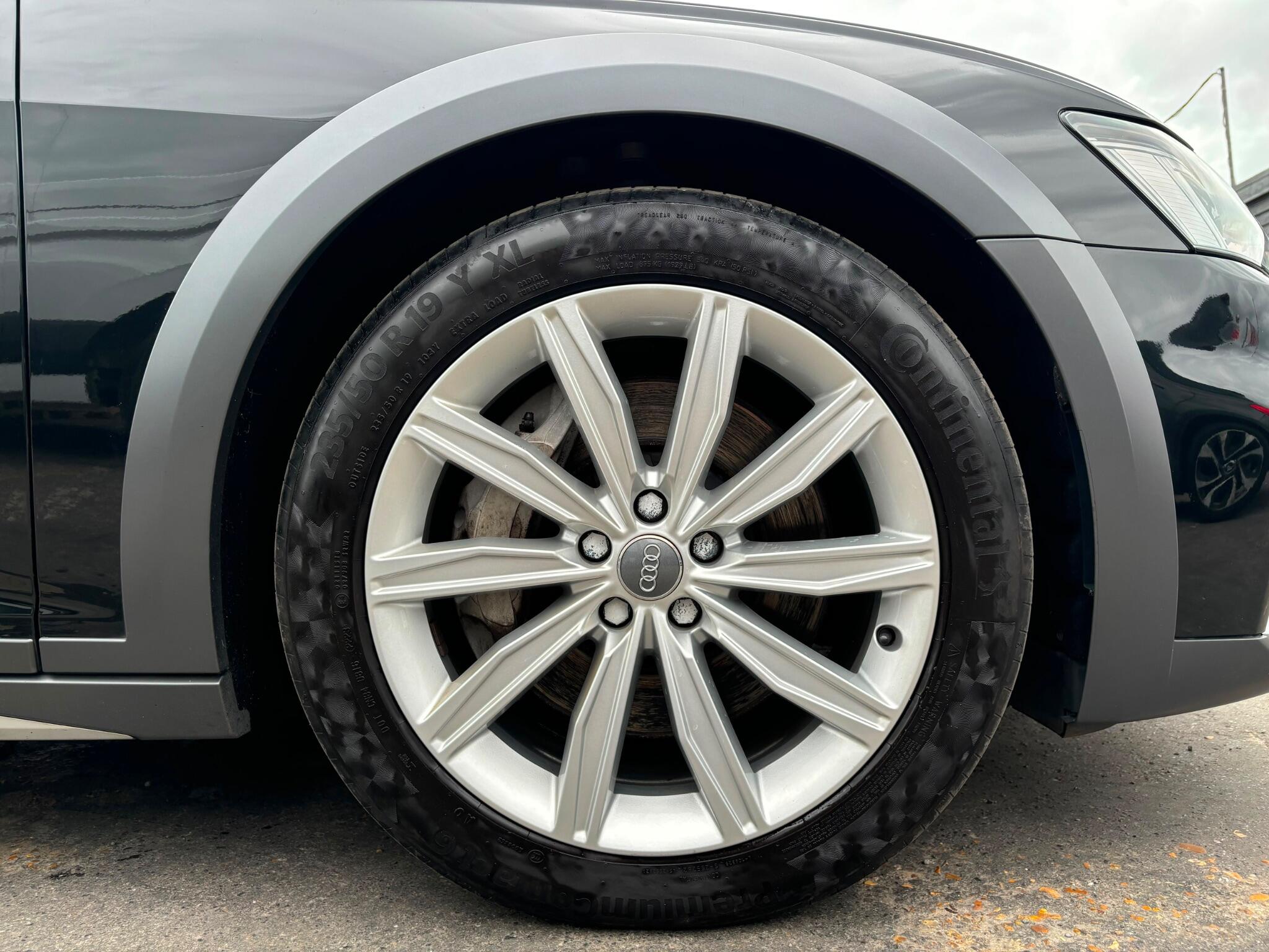 Audi A6 Allroad view 28