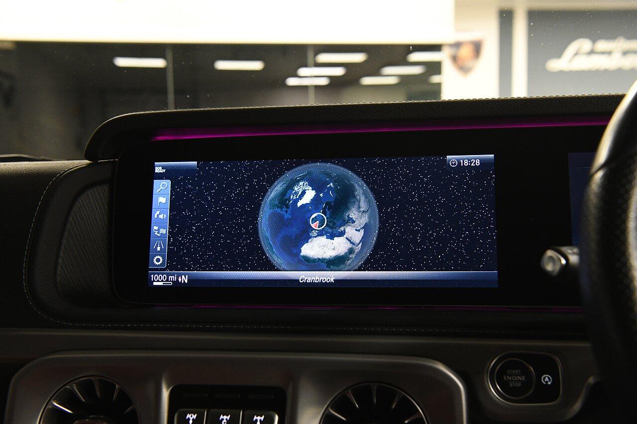 Mercedes-Benz G-Class view 18