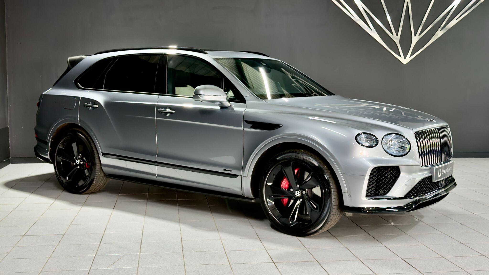 Bentley Bentayga view 7