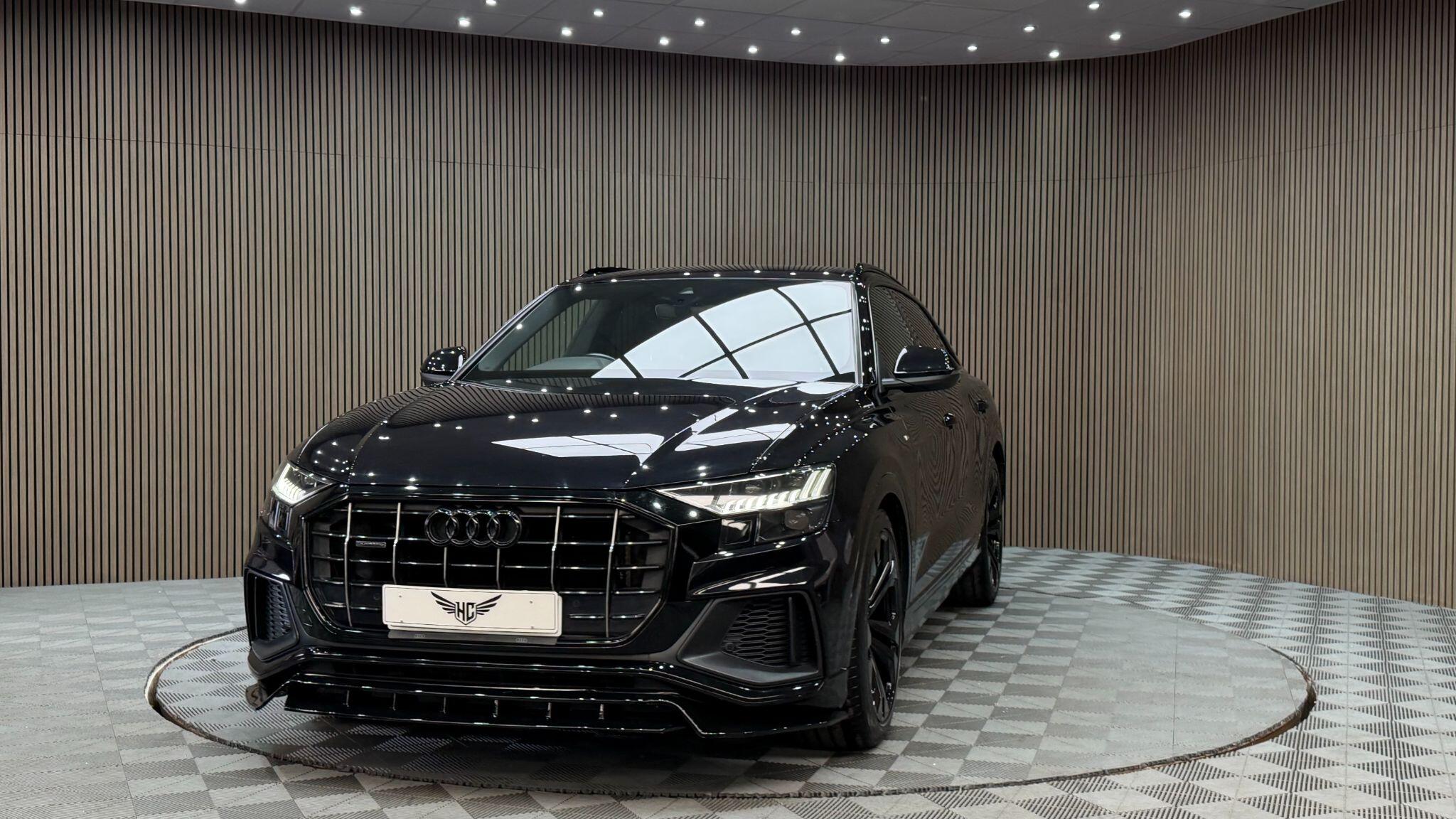 Audi Q8 view 55