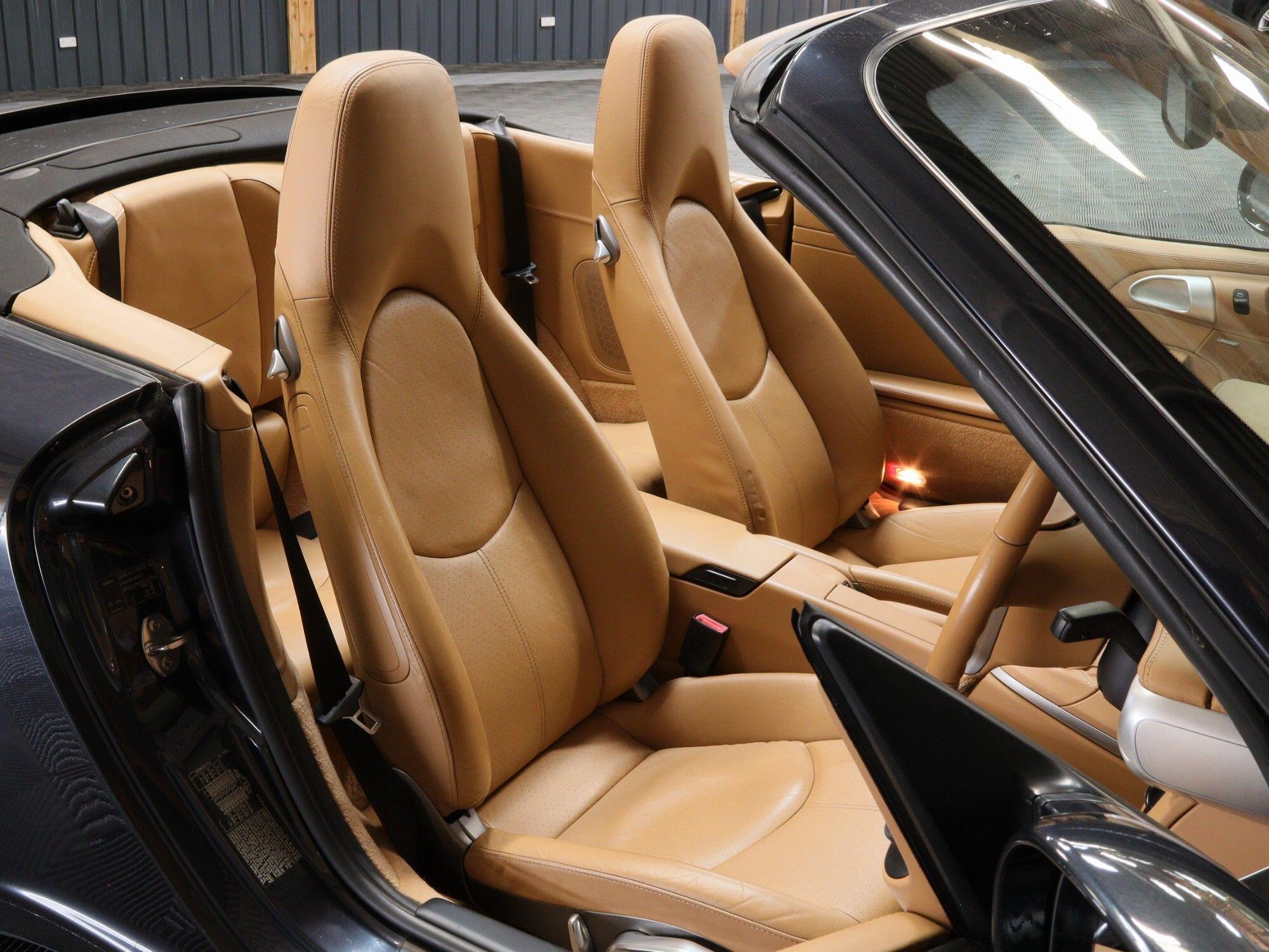 Porsche 911 view 15