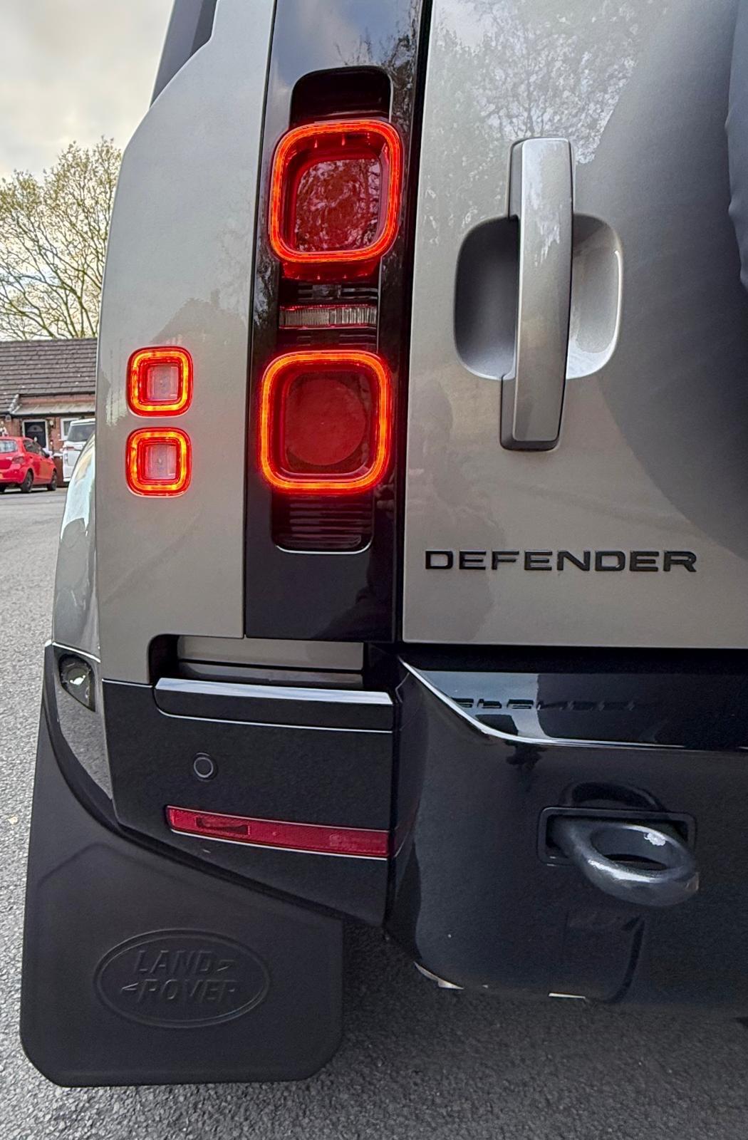 Land Rover Defender view 92