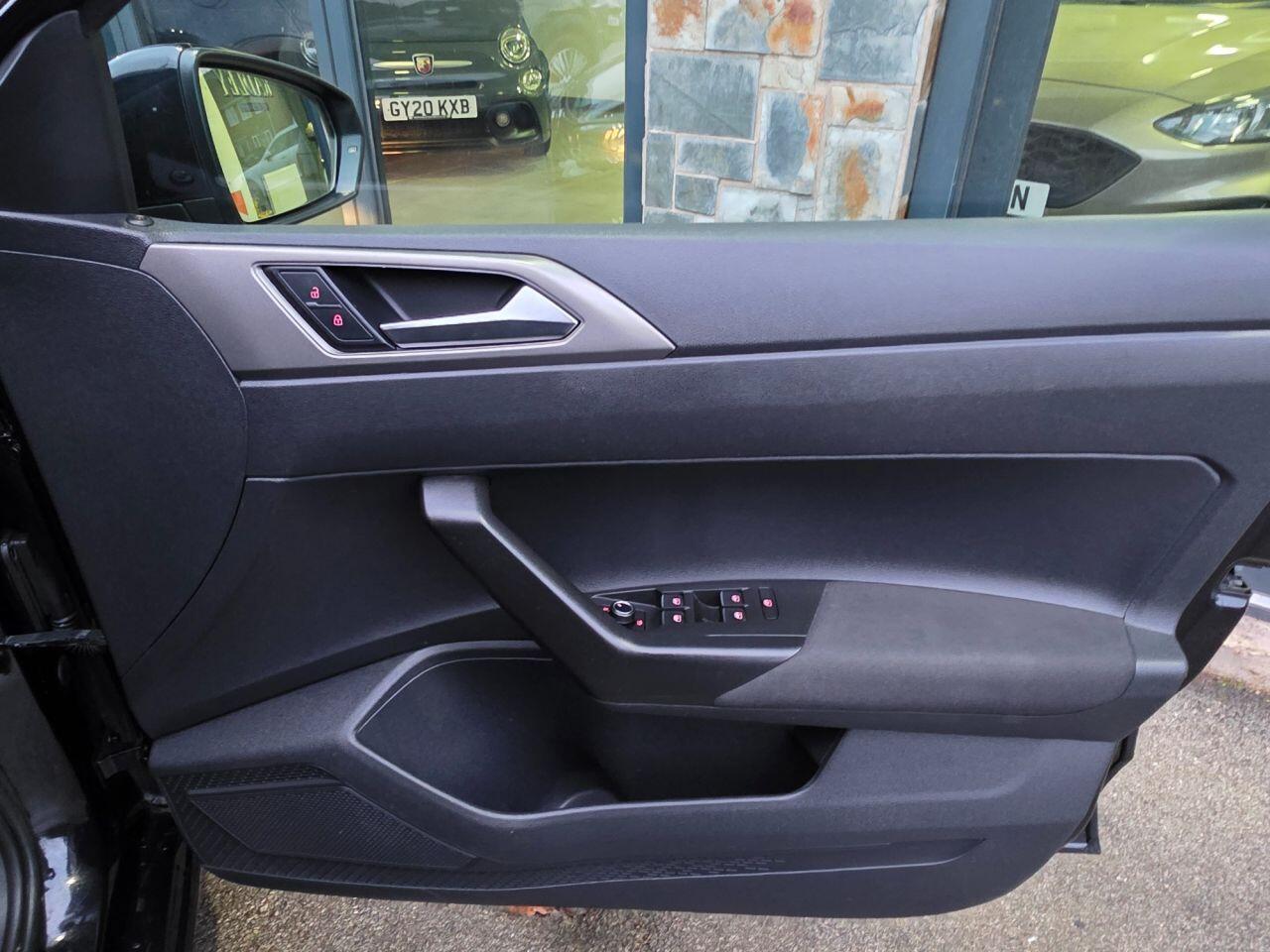 Volkswagen Polo view 43