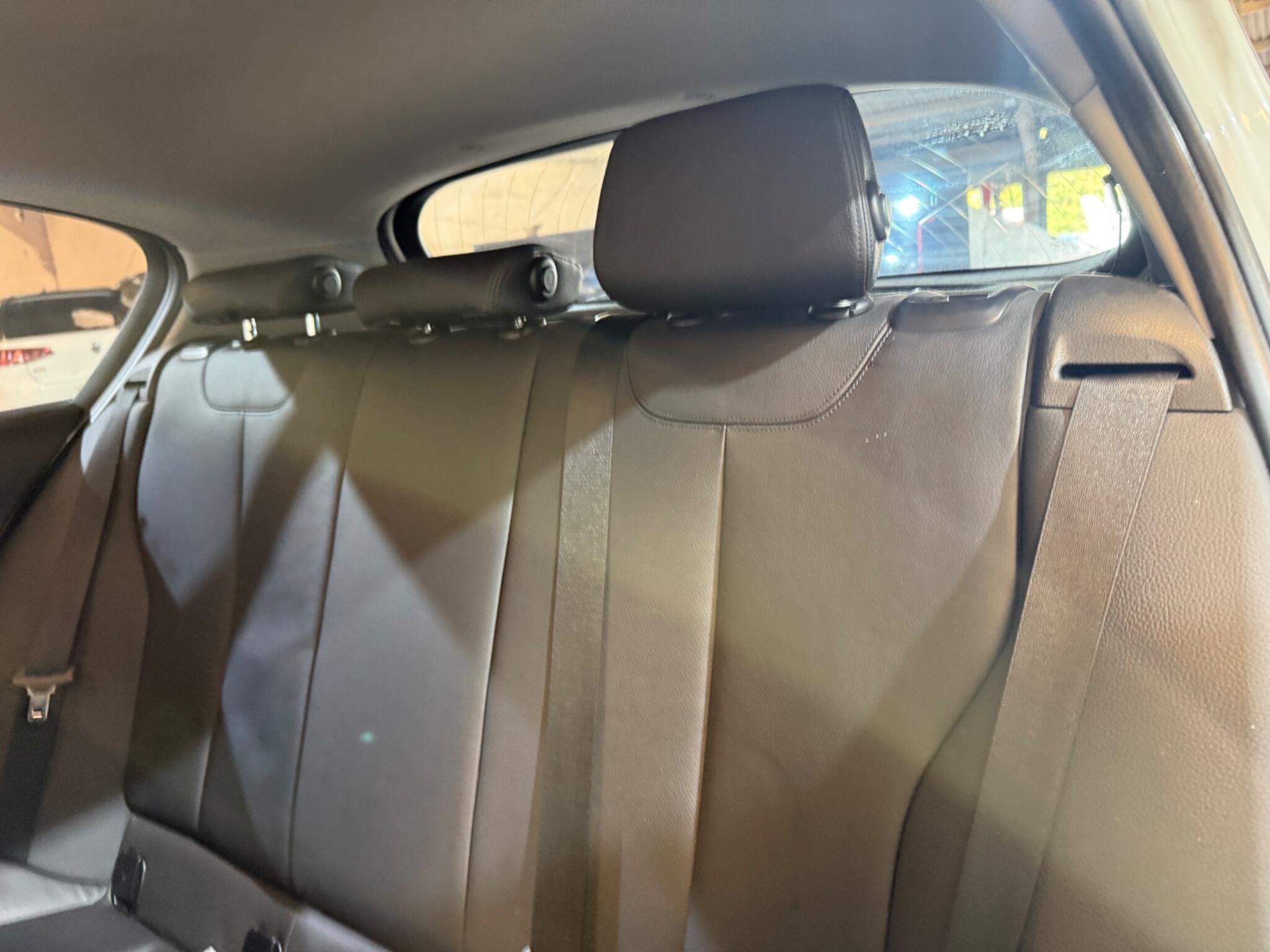 BMW 1 Series view 25