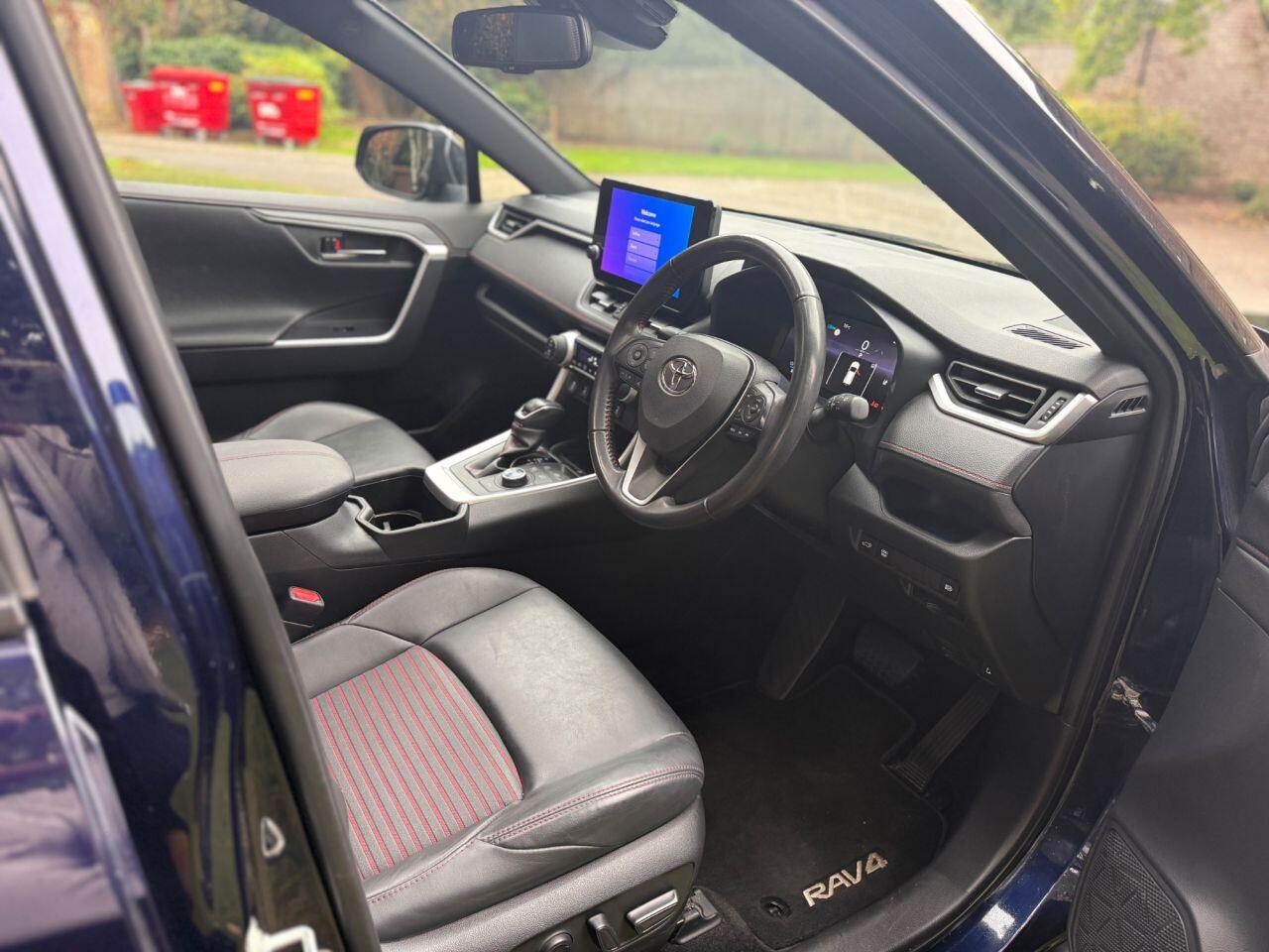 Toyota Rav4 view 2