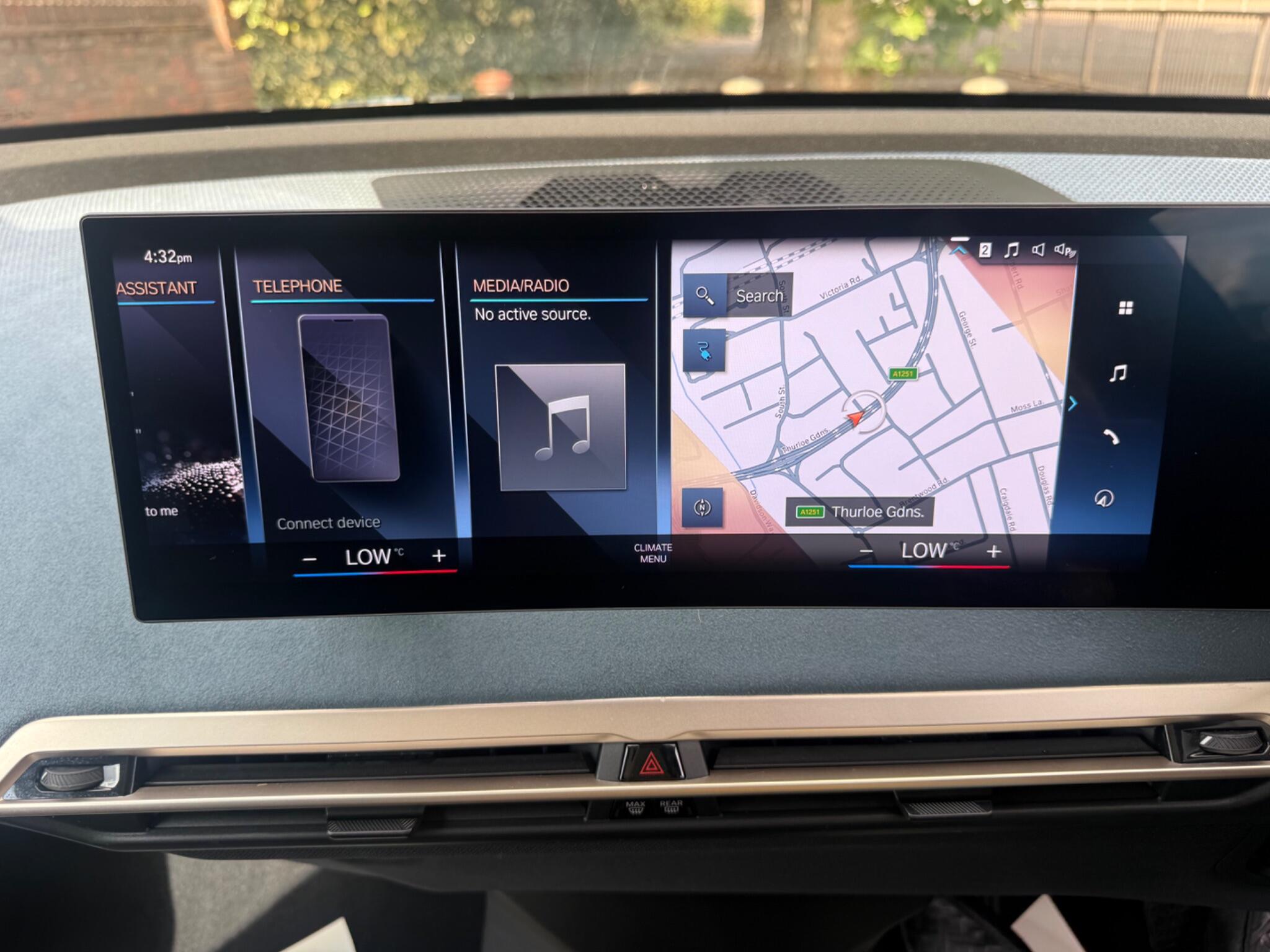 BMW Ix view 24