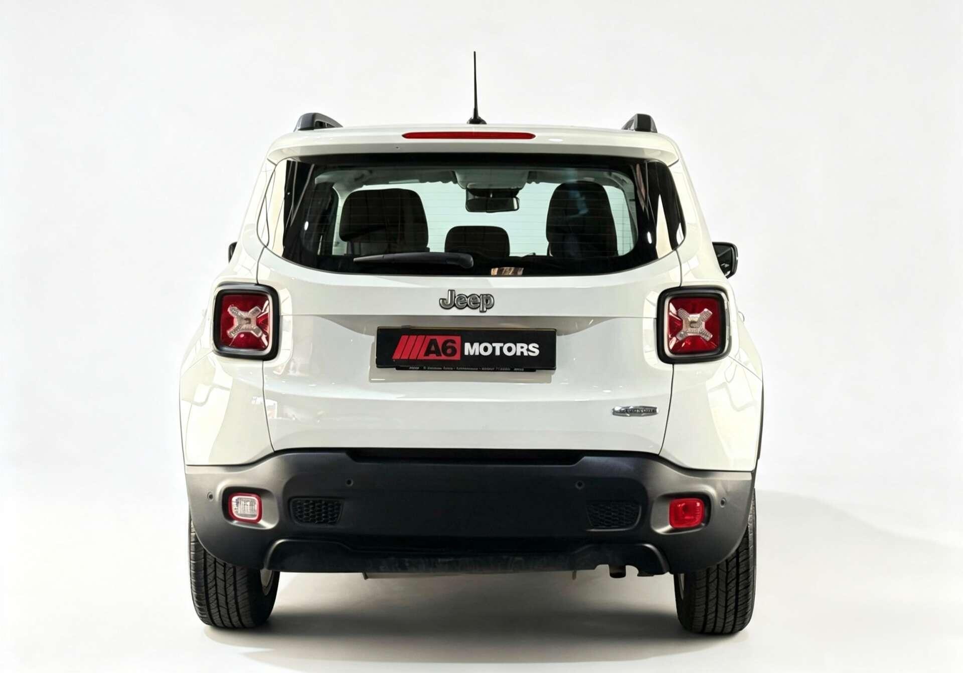 Jeep Renegade view 11