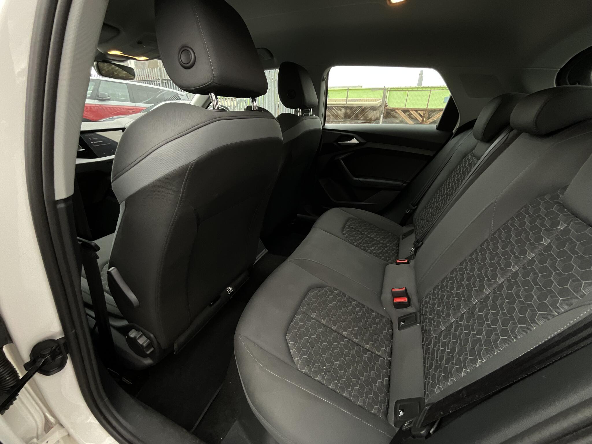Audi A1 view 8