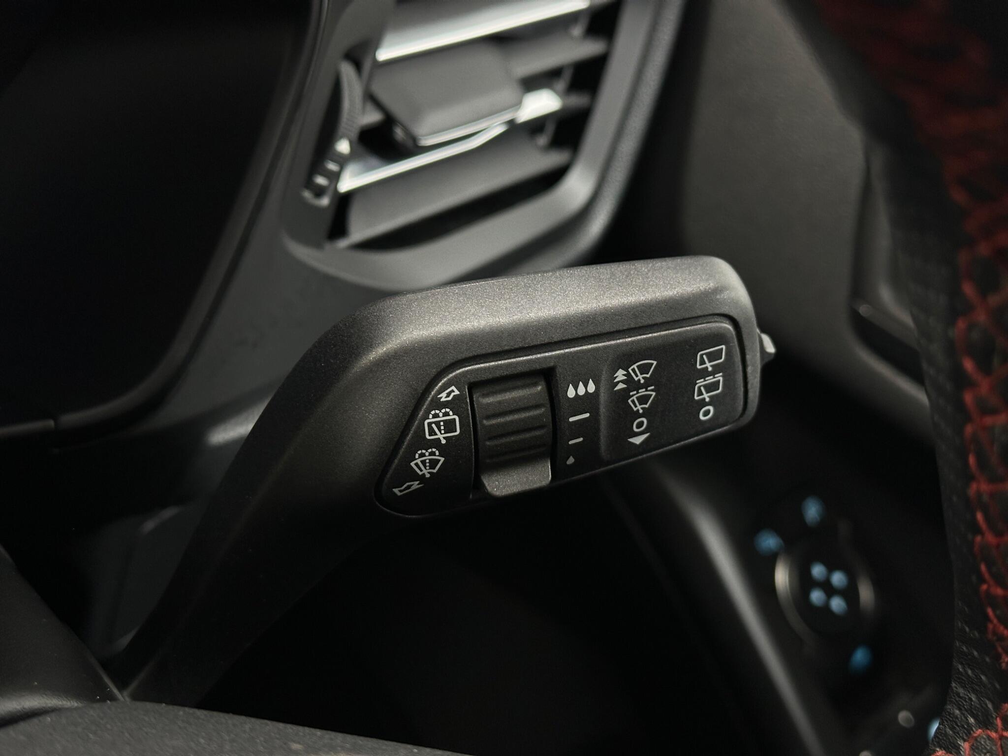 Ford Focus view 17
