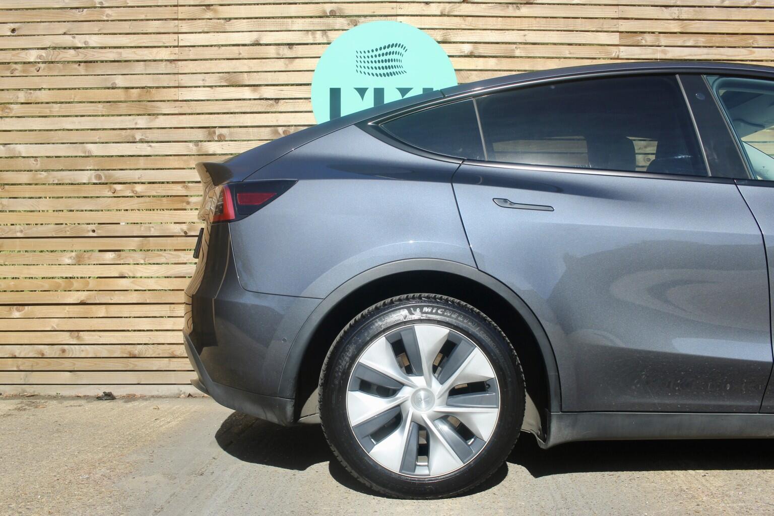 Tesla Model Y view 41