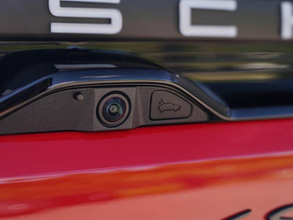 Porsche Macan view 37