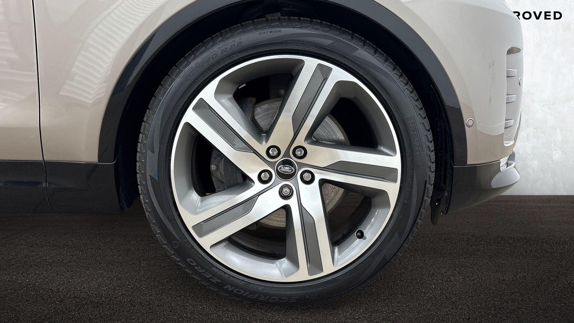 Land Rover Discovery view 8