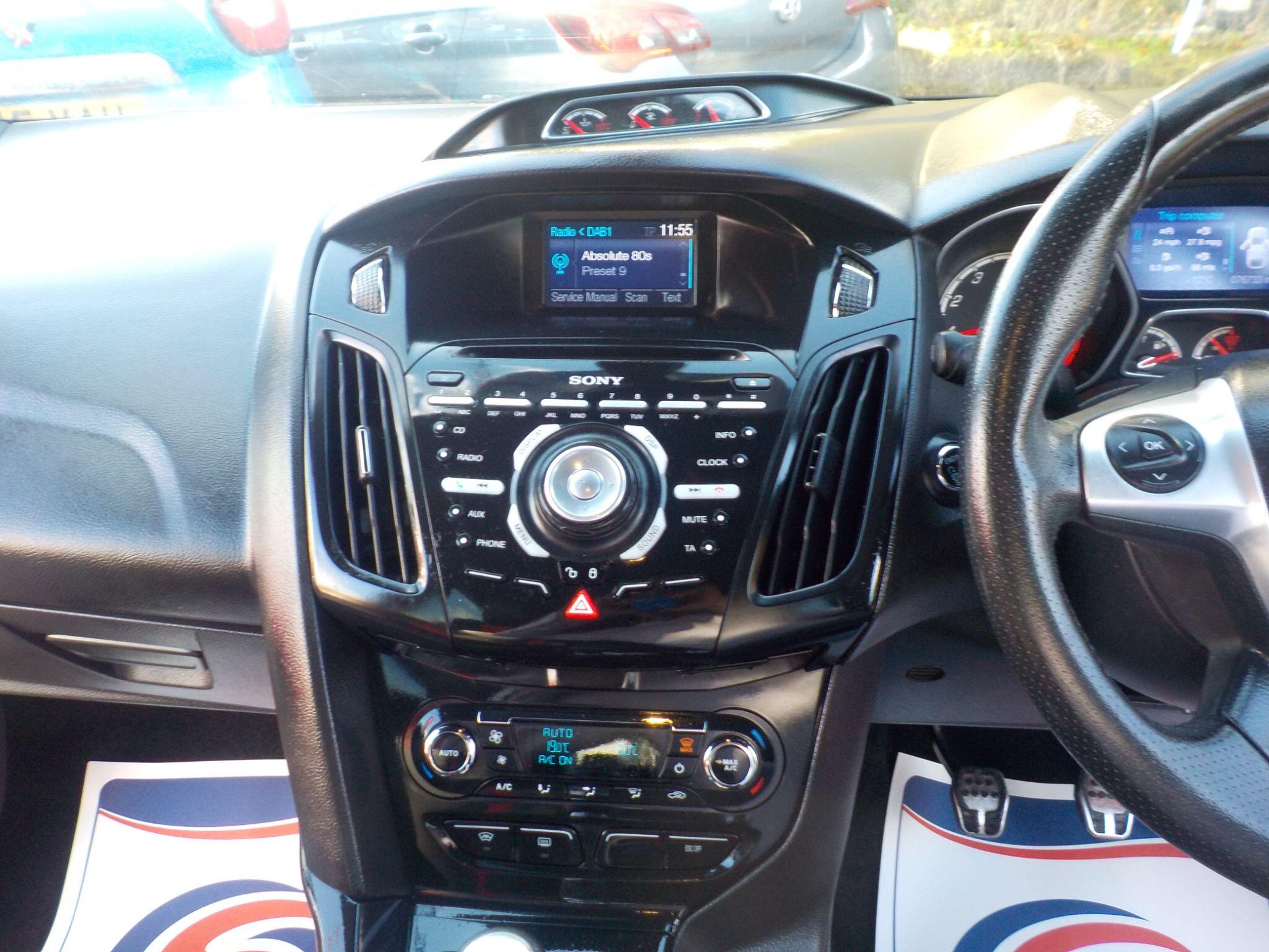 Ford Focus 2.0T EcoBoost ST-2 Euro 5 (s/s) 5dr