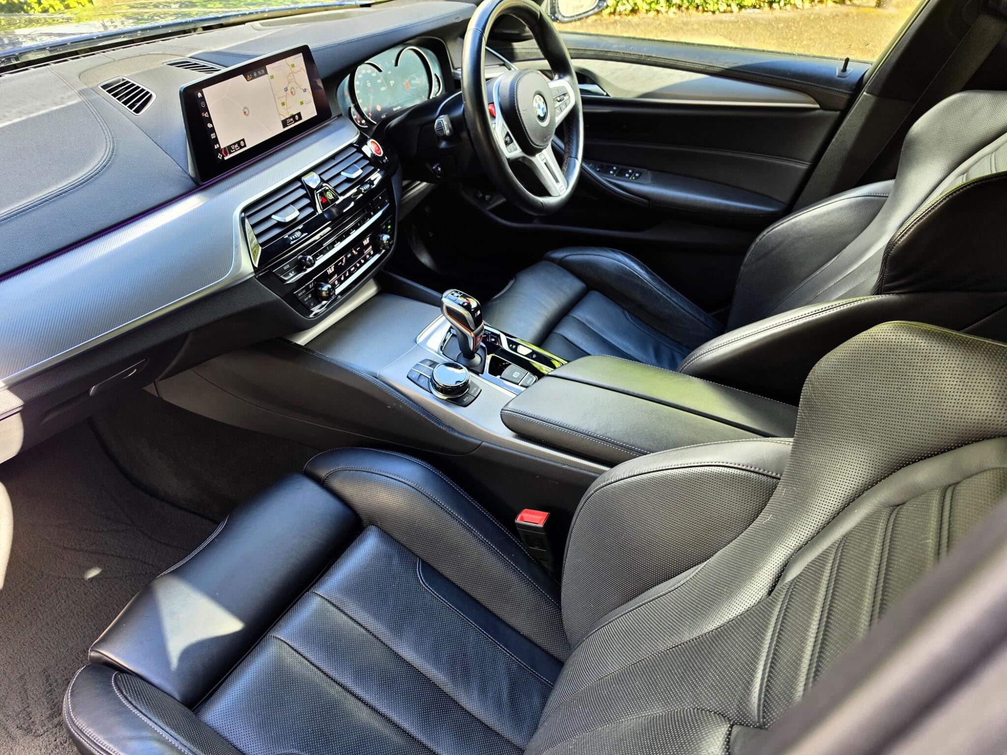 BMW M5 view 12