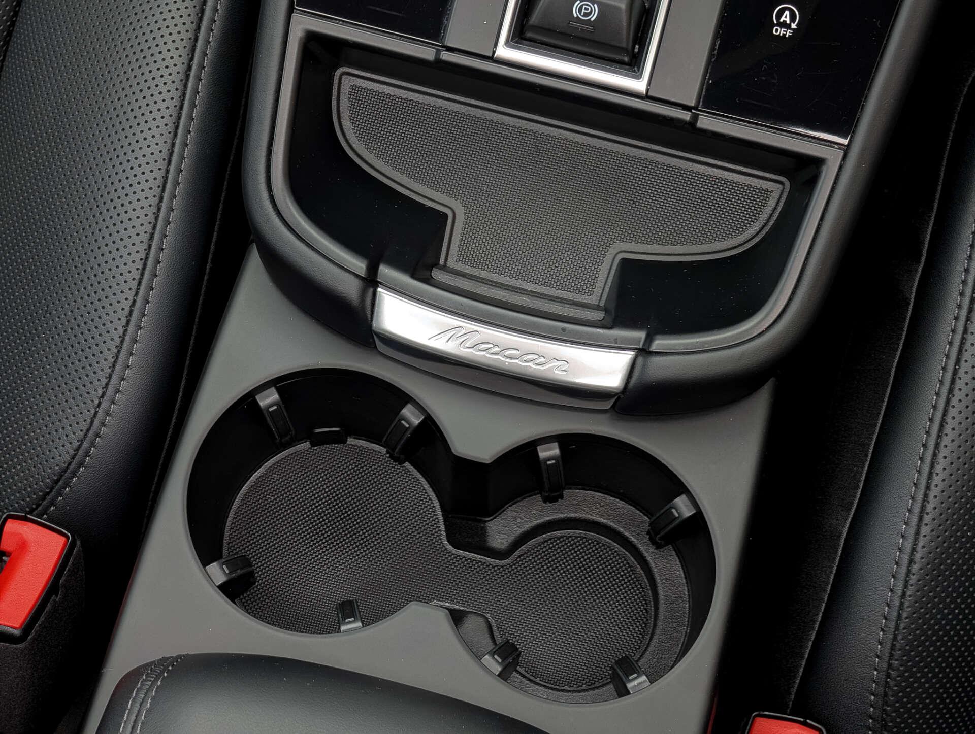 Porsche Macan view 41
