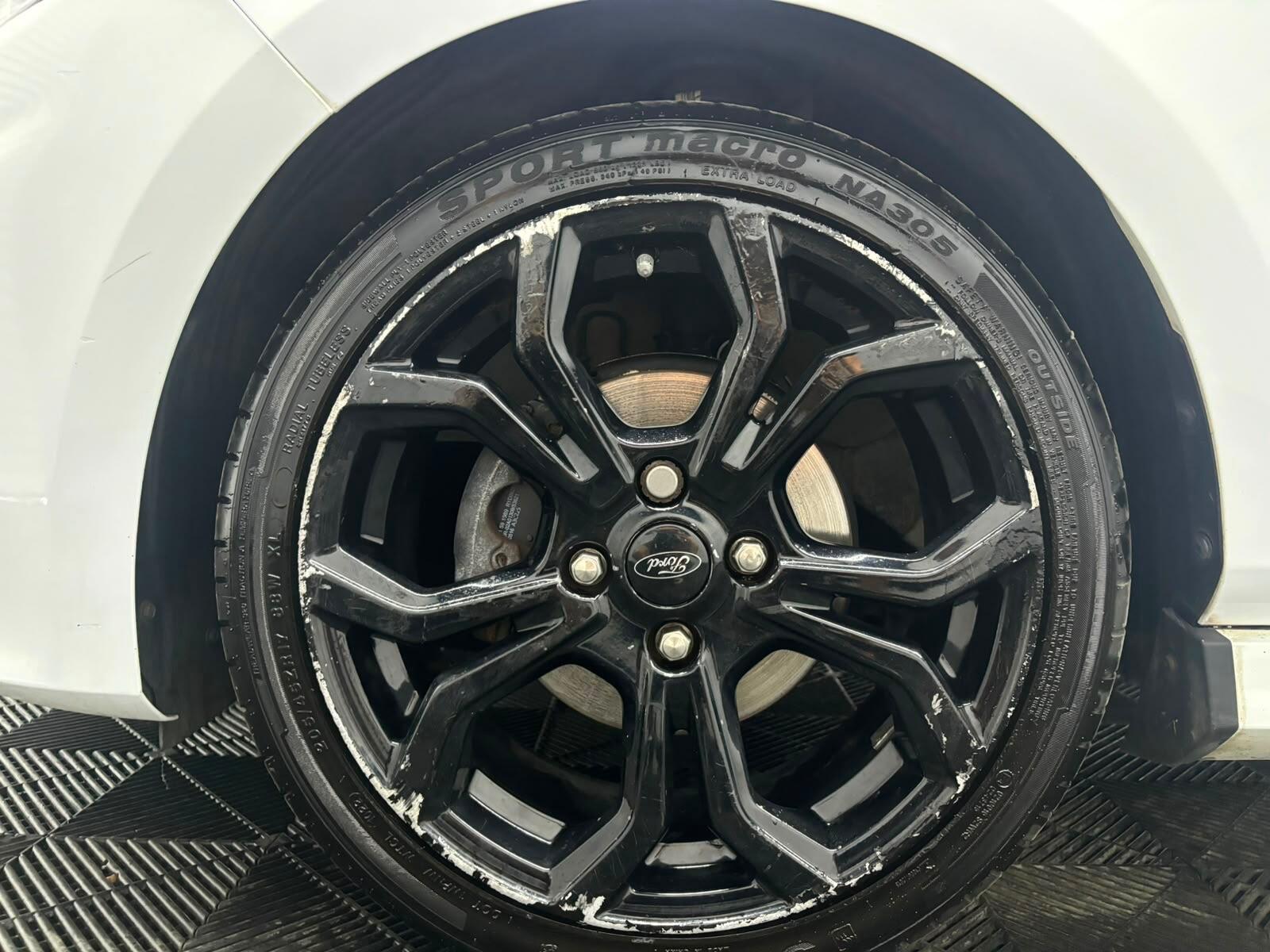 Ford Fiesta view 29